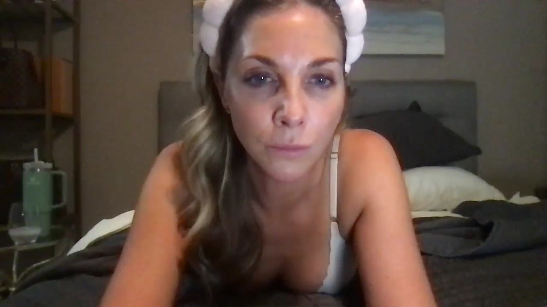 Gallery image thumbnail from MarieAuburn's myfreecams stream on, 08/09/2024, 08:27 image 4 of 20
