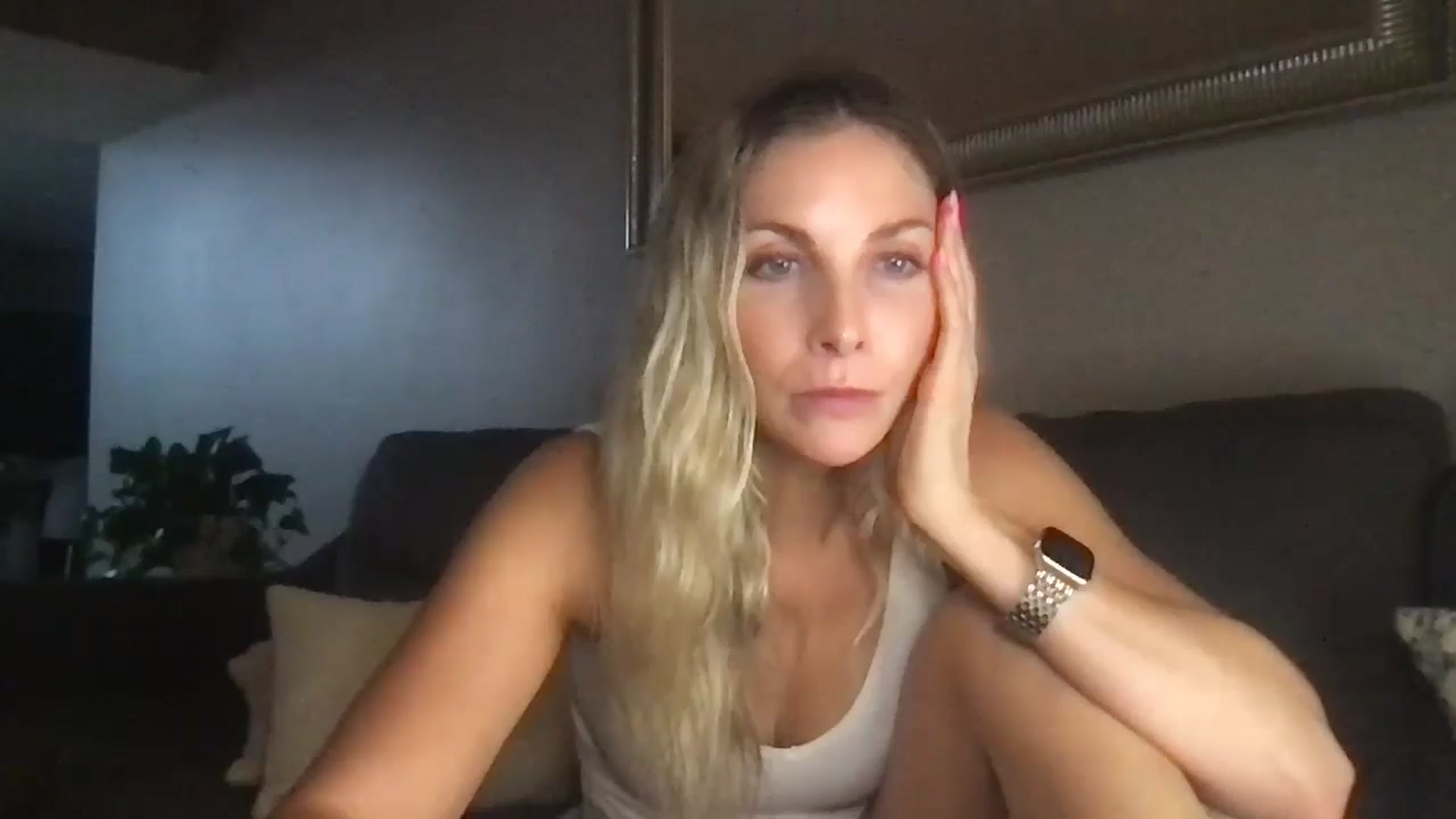 Gallery image thumbnail from MarieAuburn's myfreecams stream on, 08/22/2024, 03:40 image 1 of 20
