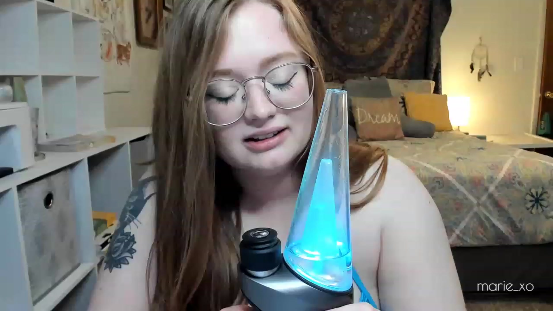 Gallery image thumbnail from Marie_xo's myfreecams stream on, 04/16/2023, 23:27 image 20 of 20