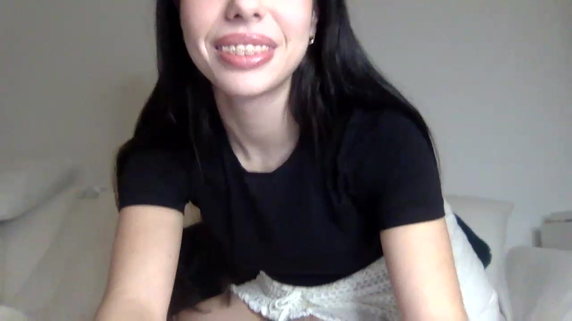 Gallery image thumbnail from Mariebellex's myfreecams stream on, 03/18/2023, 06:07 image 15 of 20