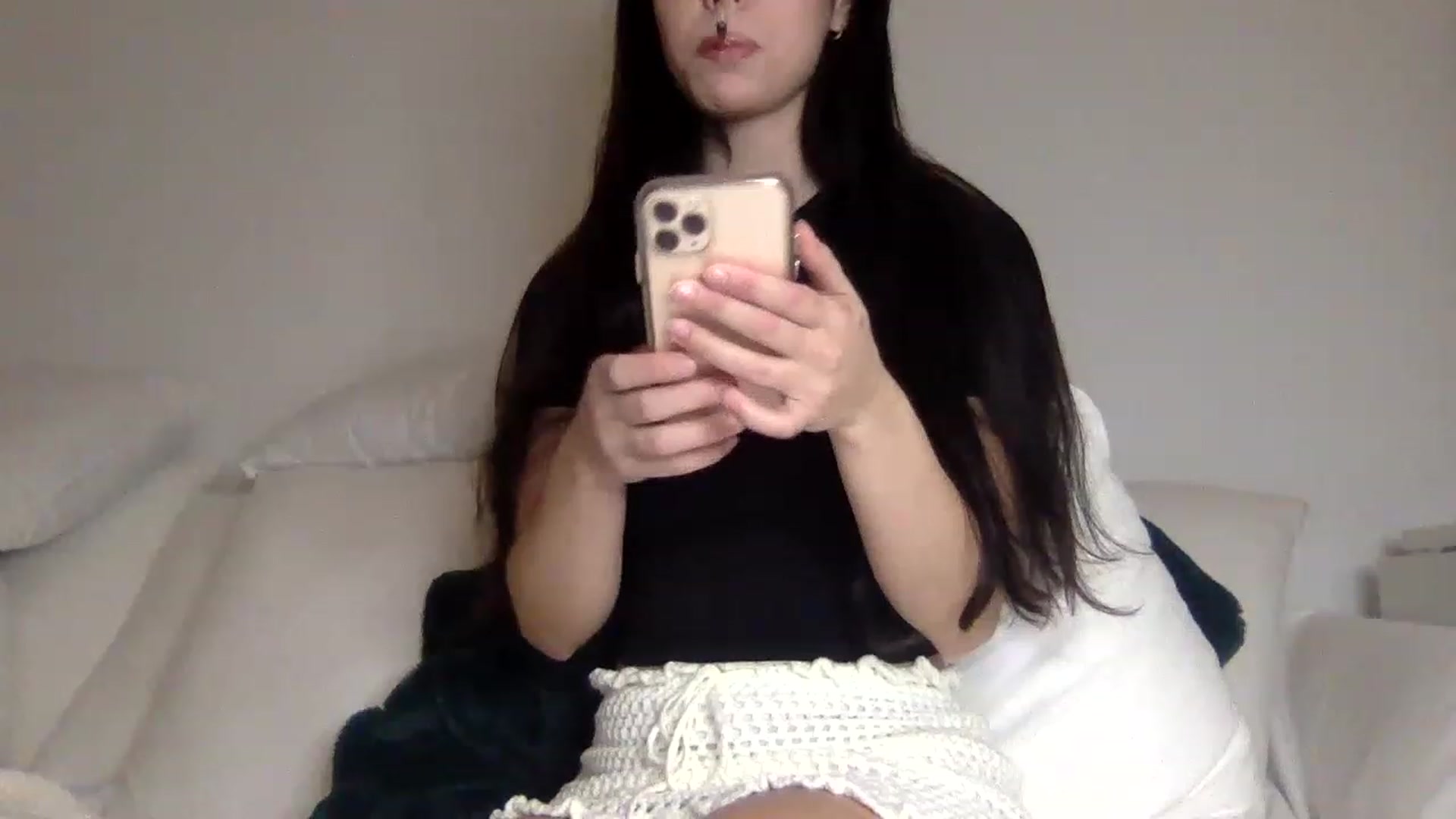 Gallery image thumbnail from Mariebellex's myfreecams stream on, 03/18/2023, 06:07 image 13 of 20