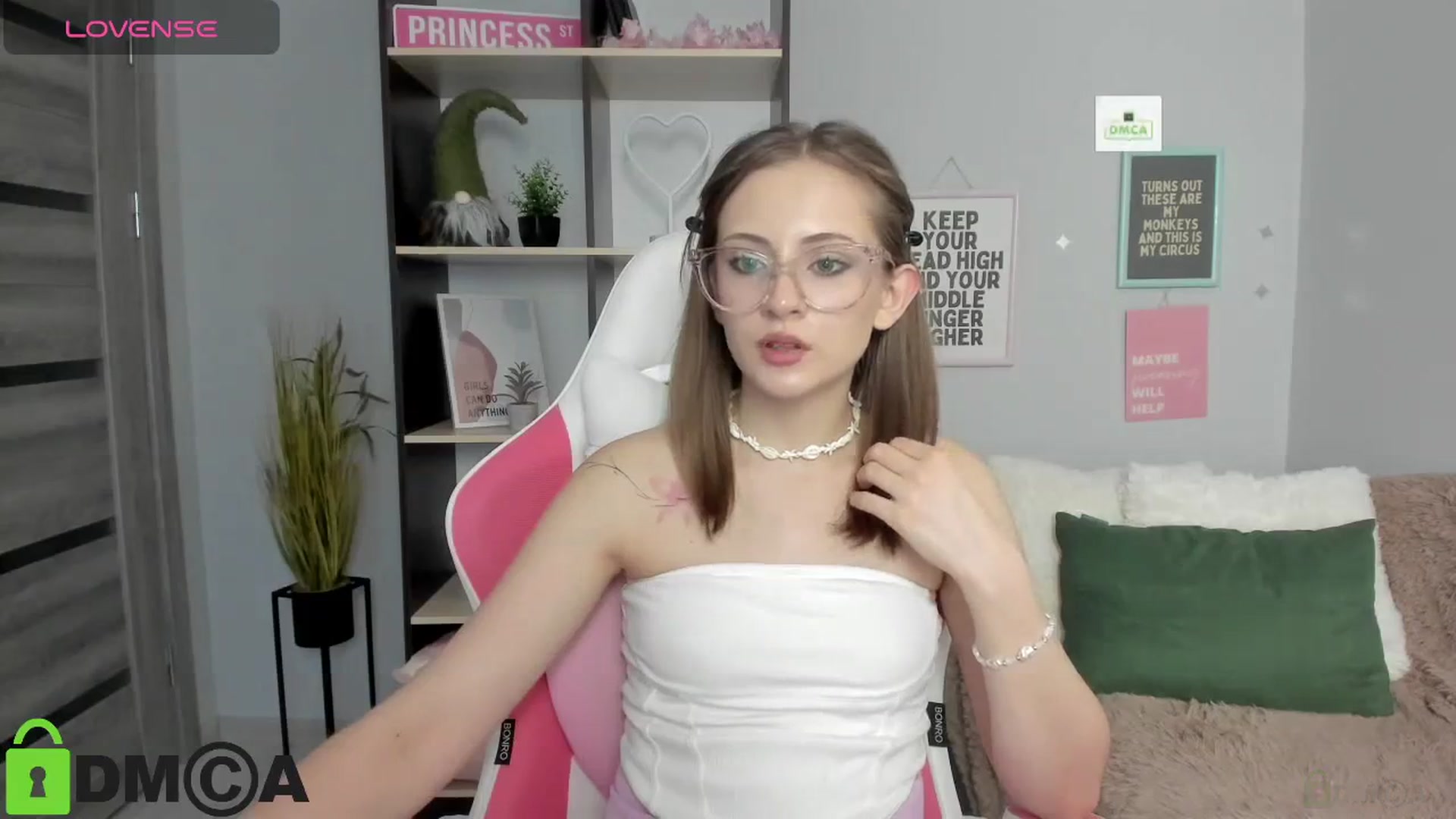 Gallery image thumbnail from MariellMoon's myfreecams stream on, 02/01/2026, 14:47 image 9 of 20