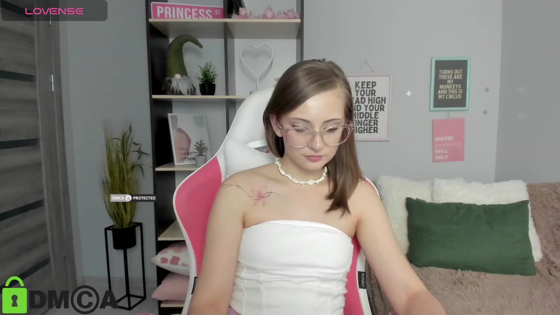 Gallery image thumbnail from MariellMoon's myfreecams stream on, 02/01/2026, 14:47 image 15 of 20