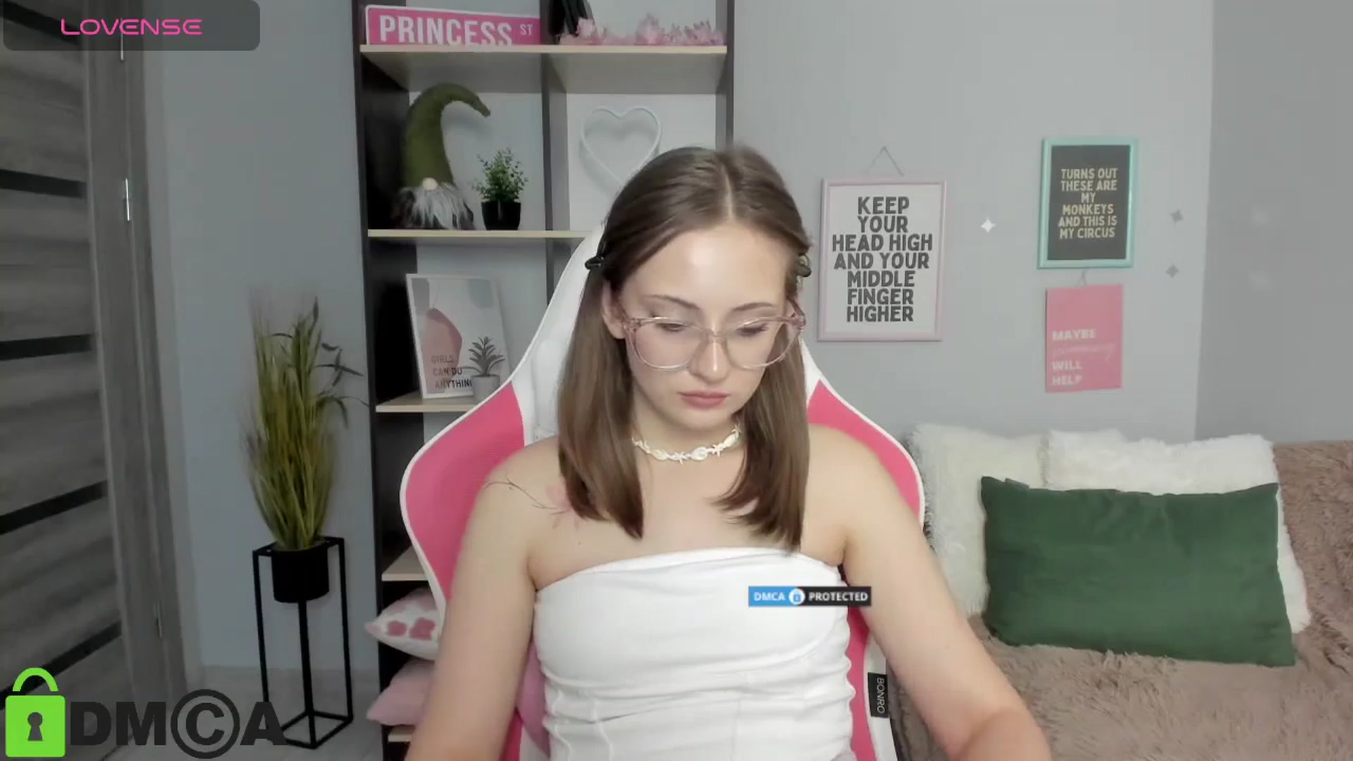 Gallery image thumbnail from MariellMoon's myfreecams stream on, 02/01/2026, 14:47 image 10 of 20