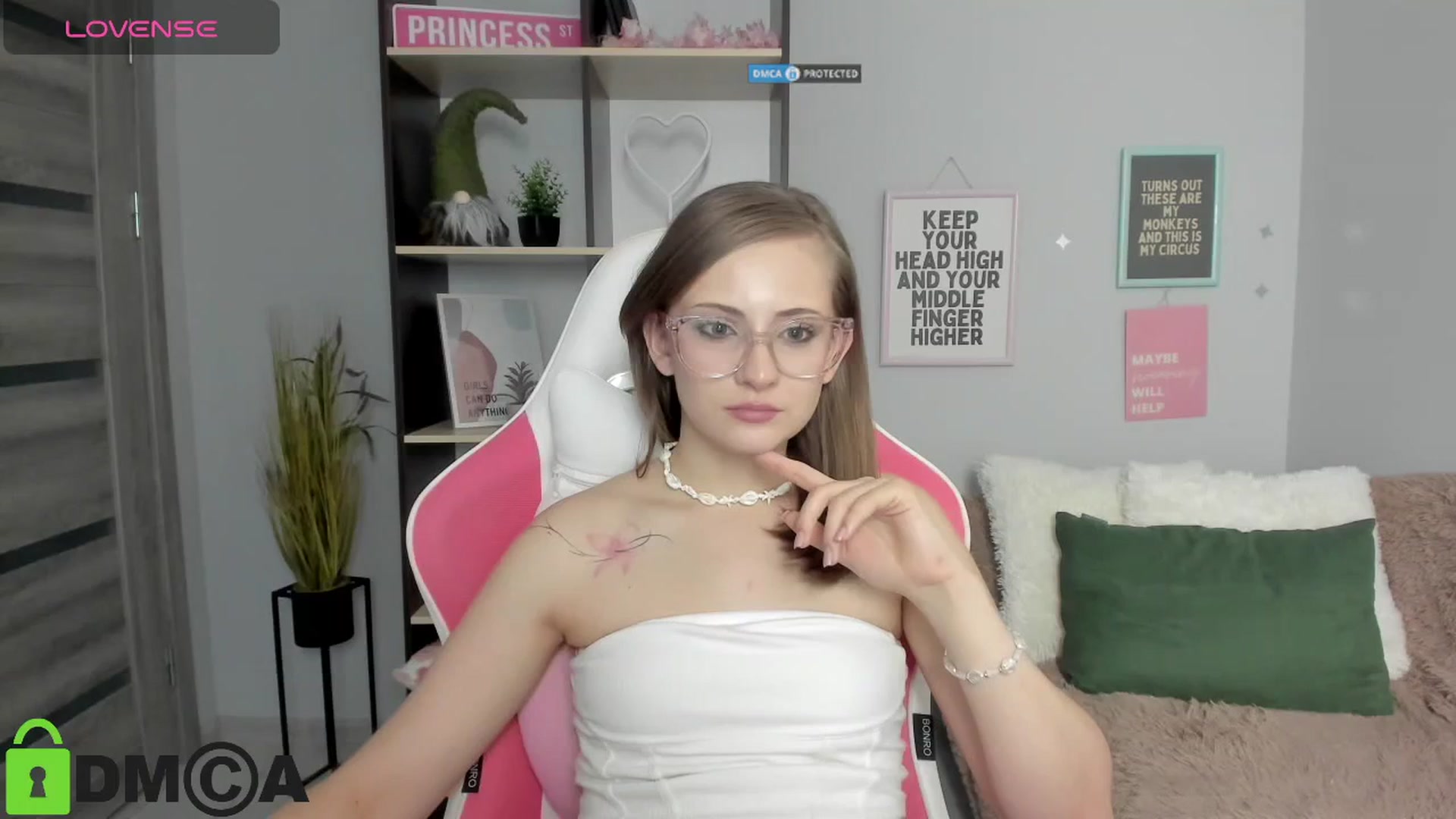 Gallery image thumbnail from MariellMoon's myfreecams stream on, 02/01/2026, 14:47 image 17 of 20