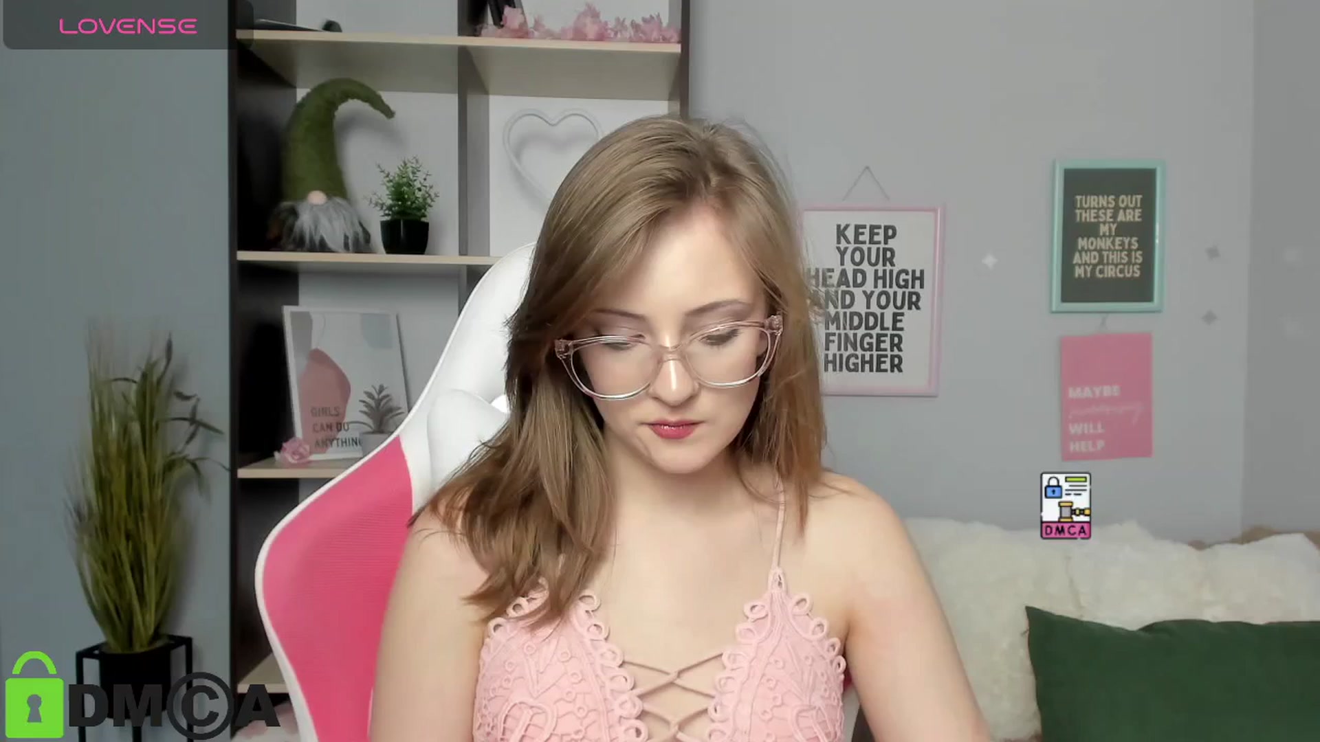 Gallery image thumbnail from MariellMoon's myfreecams stream on, 02/03/2026, 12:03 image 5 of 20