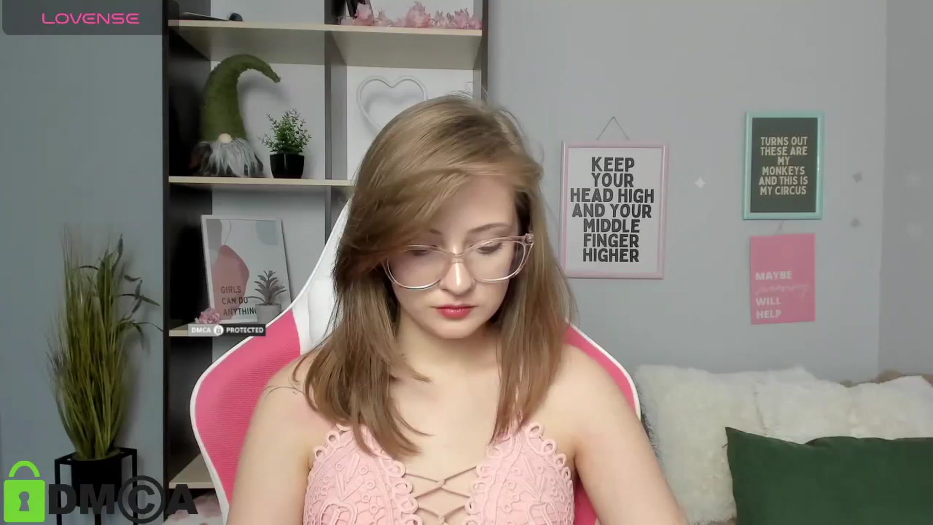Gallery image thumbnail from MariellMoon's myfreecams stream on, 02/03/2026, 12:03 image 12 of 20