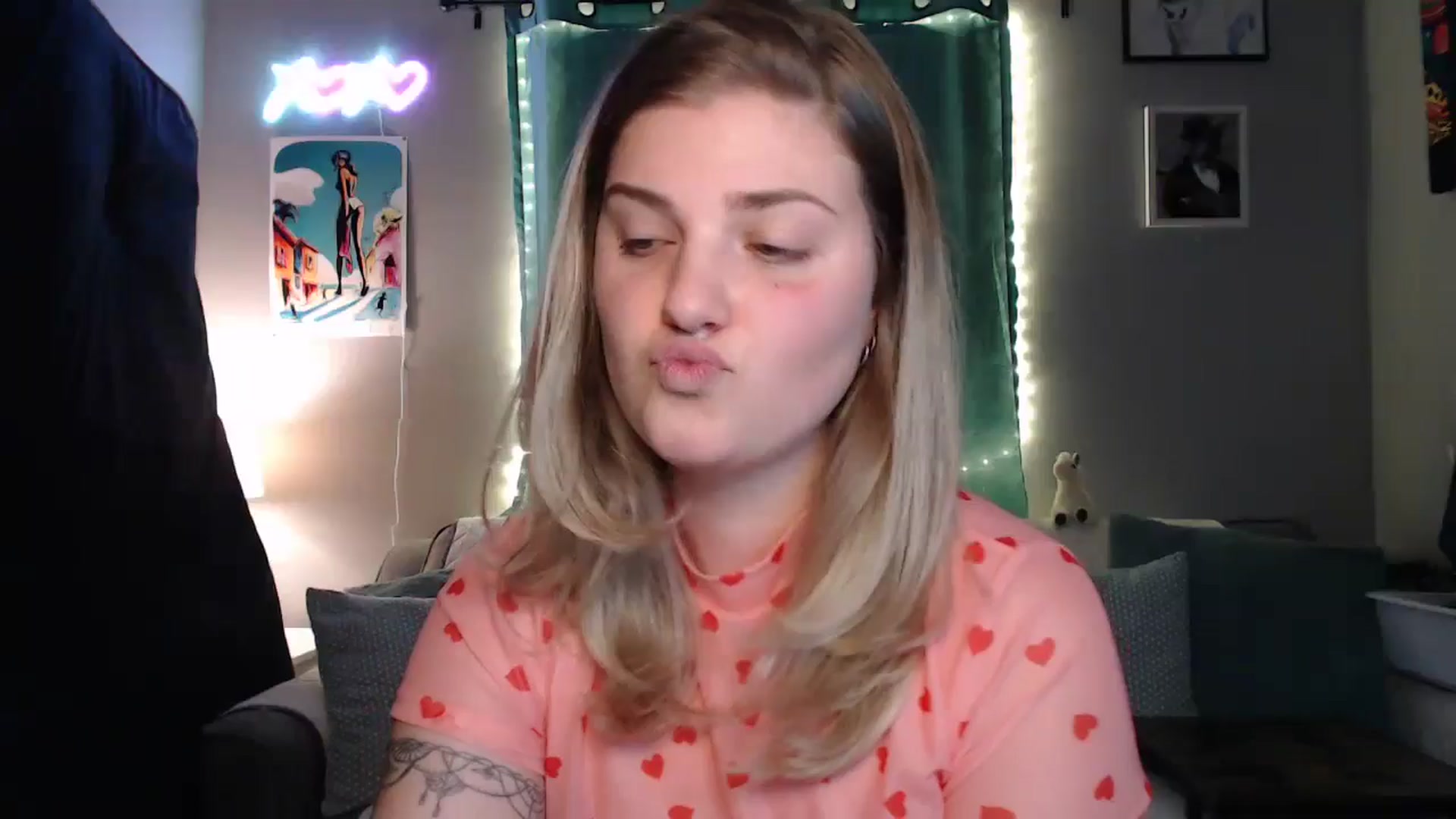 Gallery image thumbnail from MarigoldRue's myfreecams stream on, 08/22/2024, 08:28 image 19 of 20