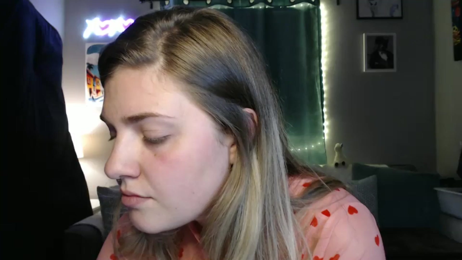Gallery image thumbnail from MarigoldRue's myfreecams stream on, 08/22/2024, 08:28 image 16 of 20