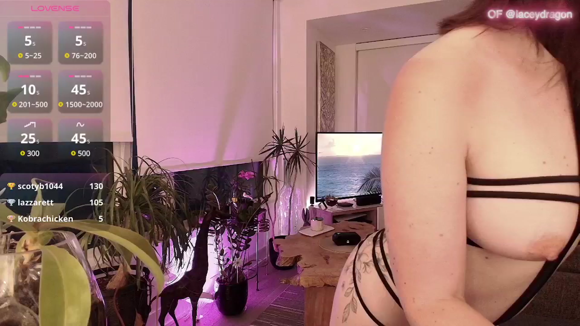 Gallery image thumbnail from MarikaMAR's myfreecams stream on, 07/03/2025, 02:14 image 10 of 20