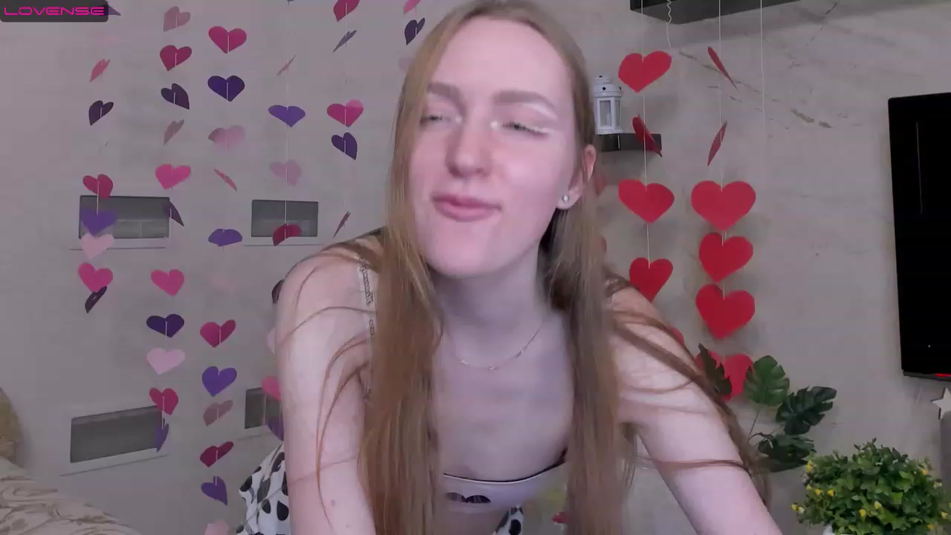 Gallery image thumbnail from MarikaSher's myfreecams stream on, 02/18/2023, 09:40 image 1 of 20