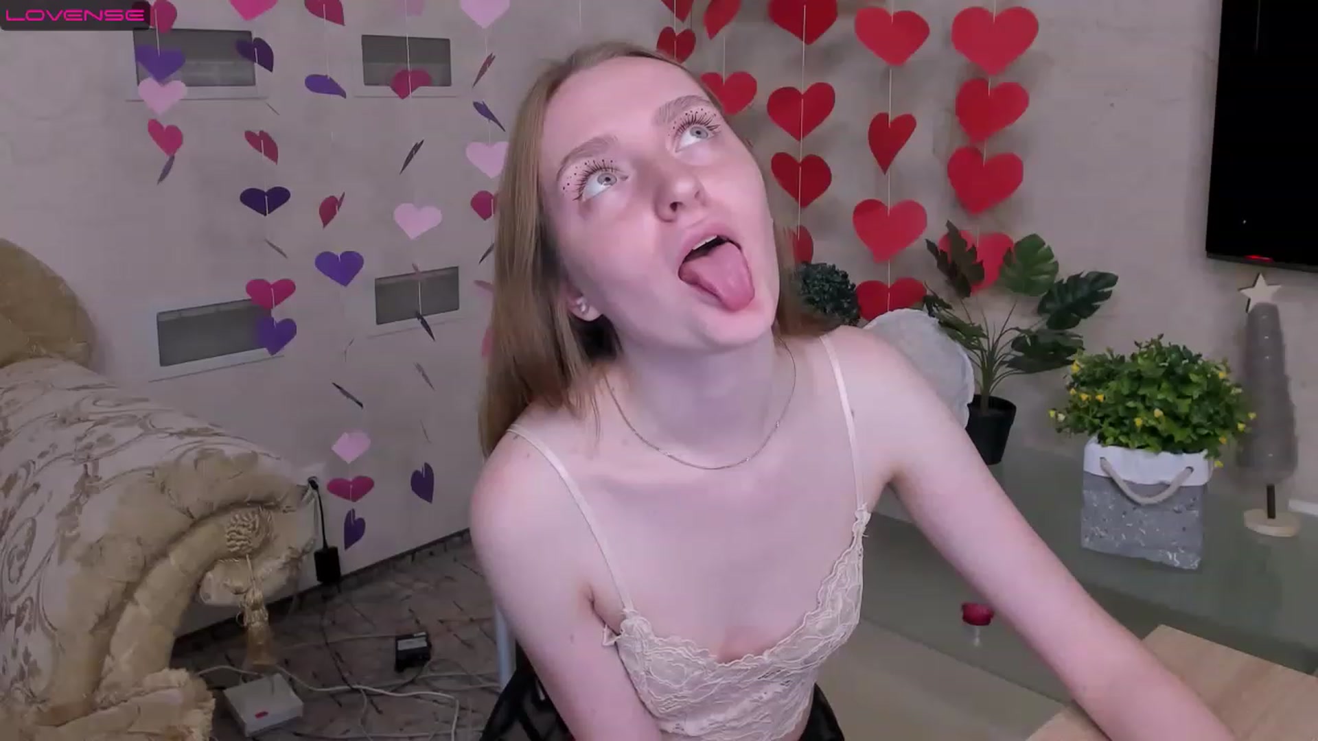Gallery image thumbnail from MarikaSher's myfreecams stream on, 02/19/2023, 18:04 image 15 of 20