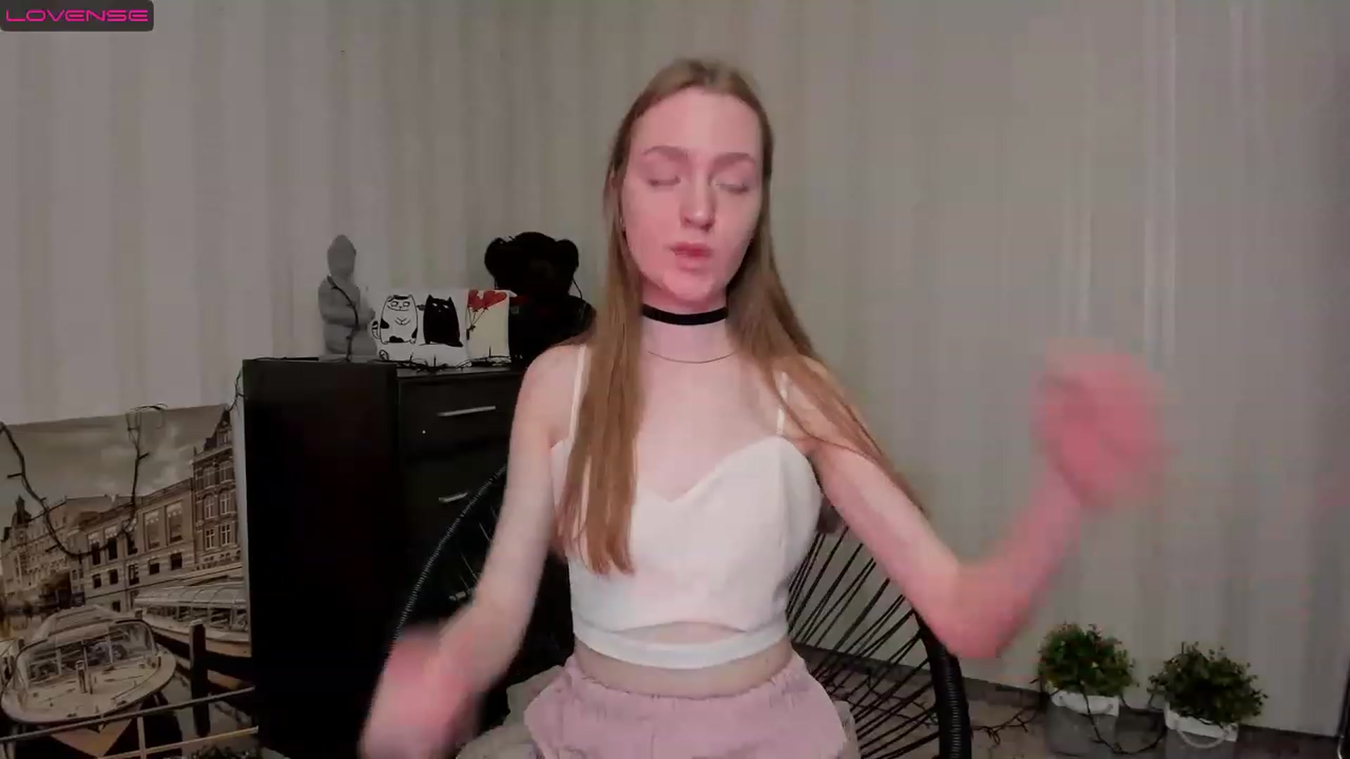 Gallery image thumbnail from MarikaSher's myfreecams stream on, 02/20/2023, 08:02 image 15 of 20