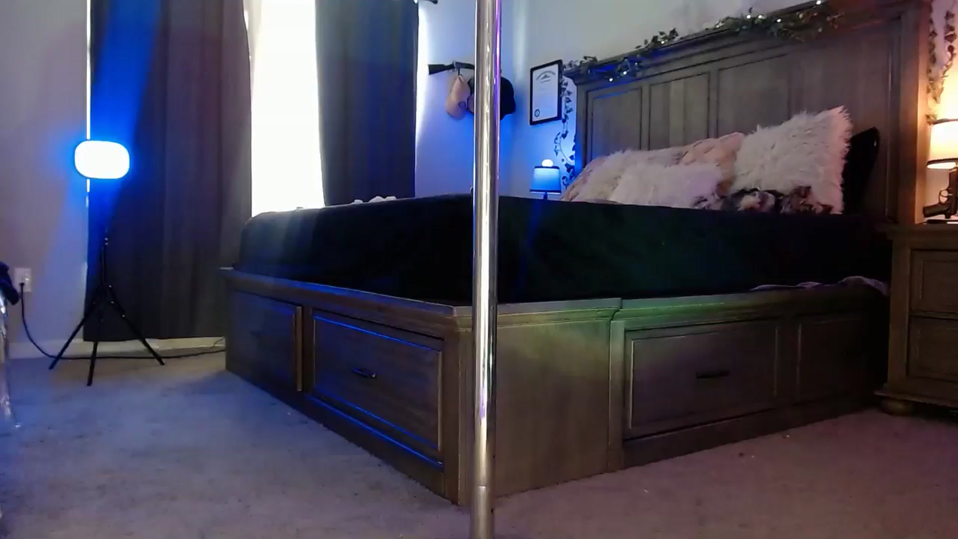 Gallery image thumbnail from Marilyn_BDAY's myfreecams stream on, 01/09/2025, 19:46 image 6 of 20