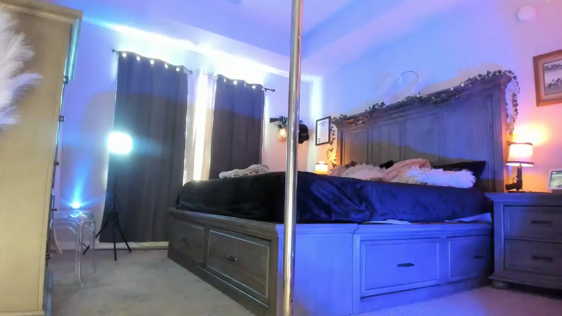 Gallery image thumbnail from Marilyn_BDAY's myfreecams stream on, 01/14/2025, 20:23 image 15 of 20