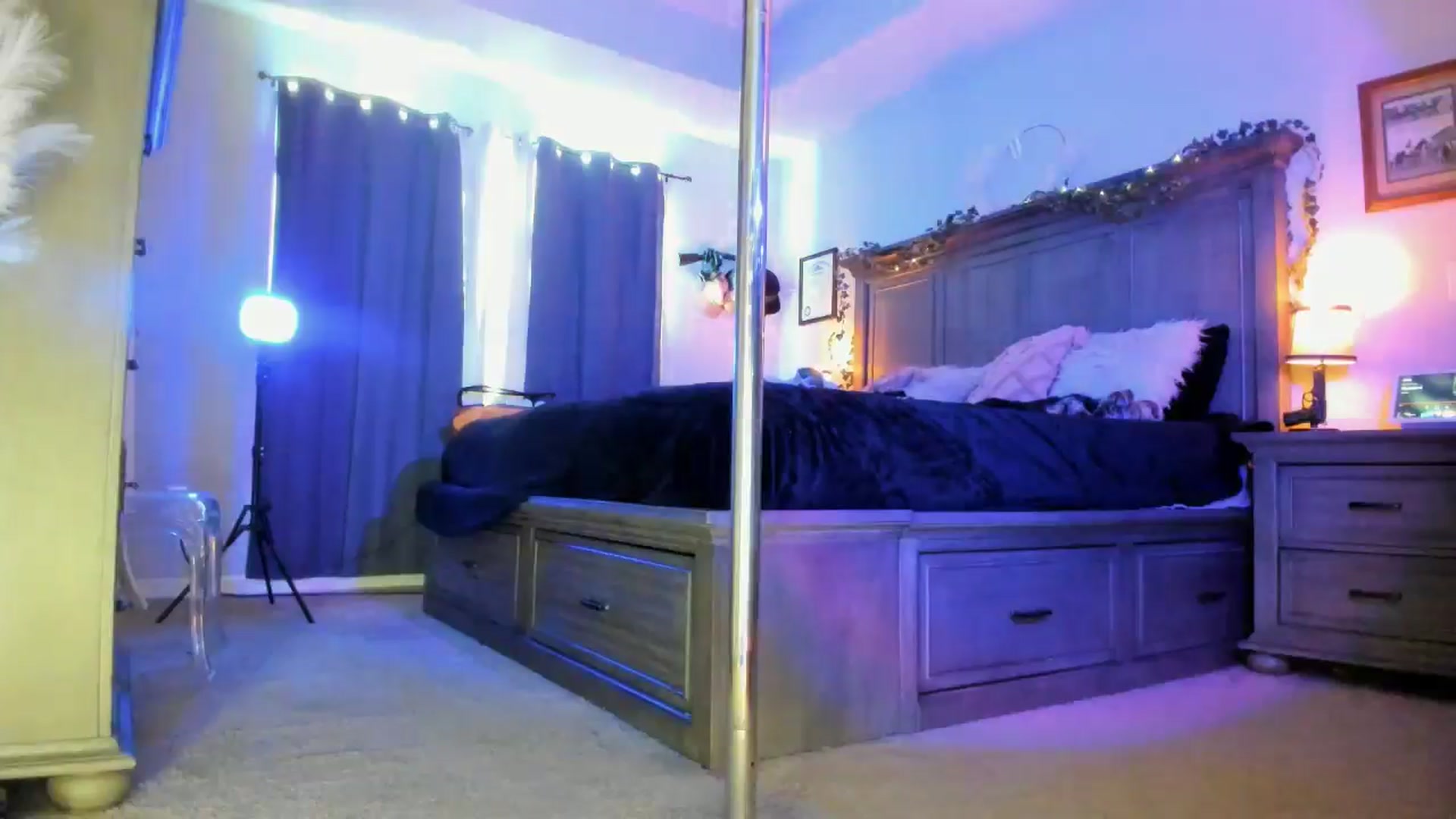Gallery image thumbnail from Marilyn_BDAY's myfreecams stream on, 01/16/2025, 18:44 image 12 of 20