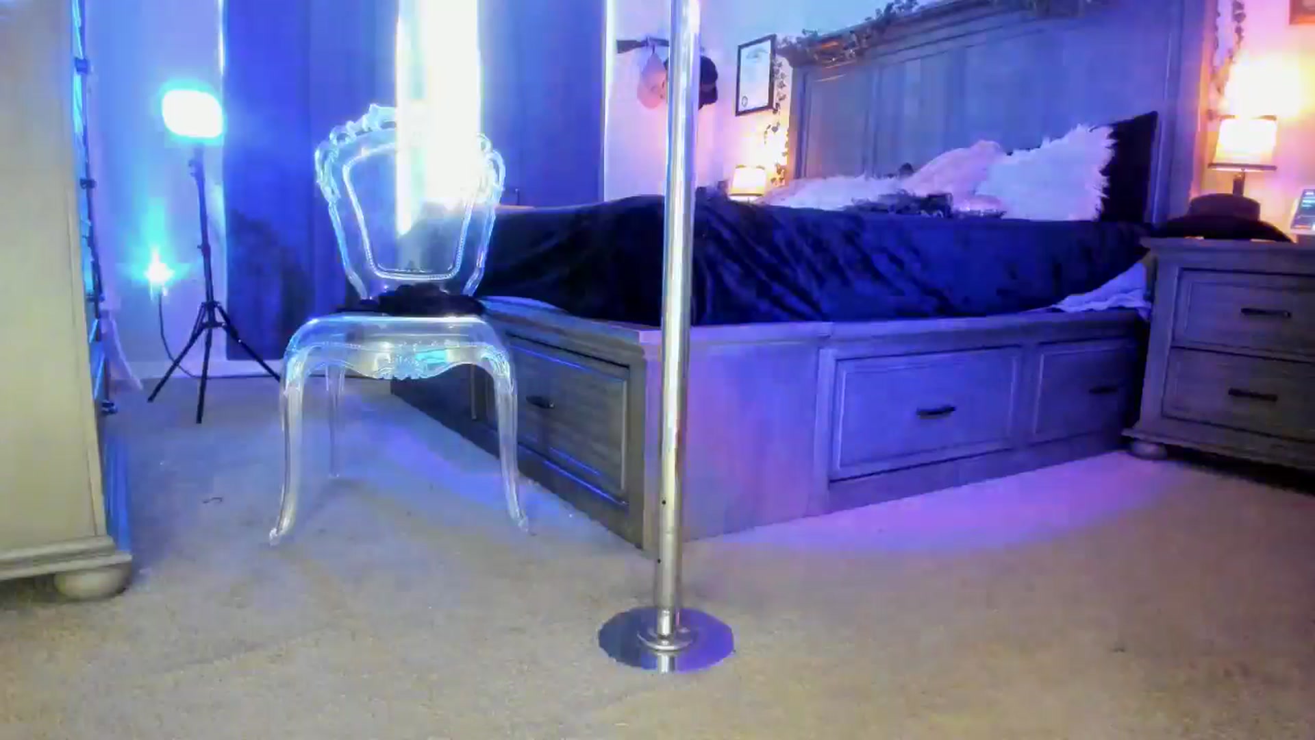 Gallery image thumbnail from Marilyn_BDAY's myfreecams stream on, 01/20/2025, 20:44 image 17 of 20