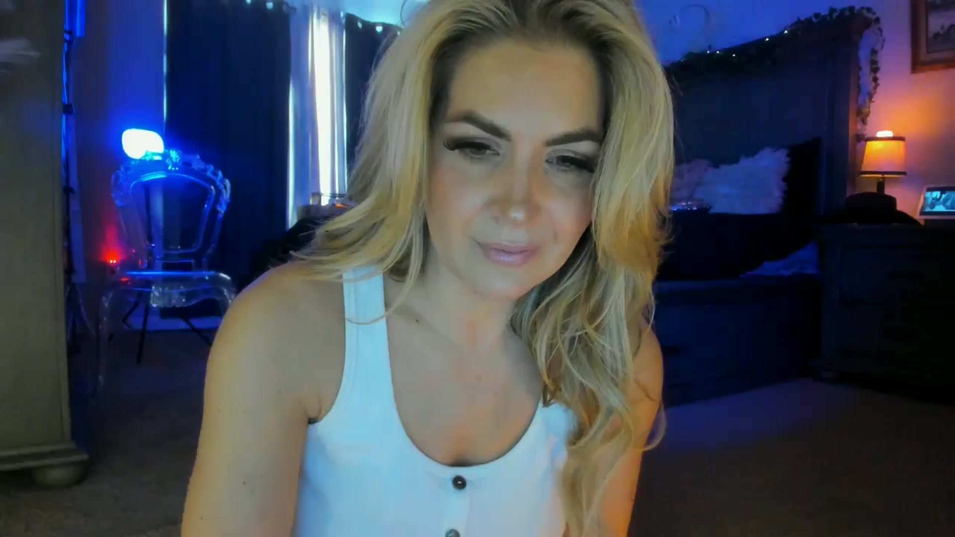 Gallery image thumbnail from Marilyn_BDAY's myfreecams stream on, 01/20/2025, 21:29 image 7 of 20