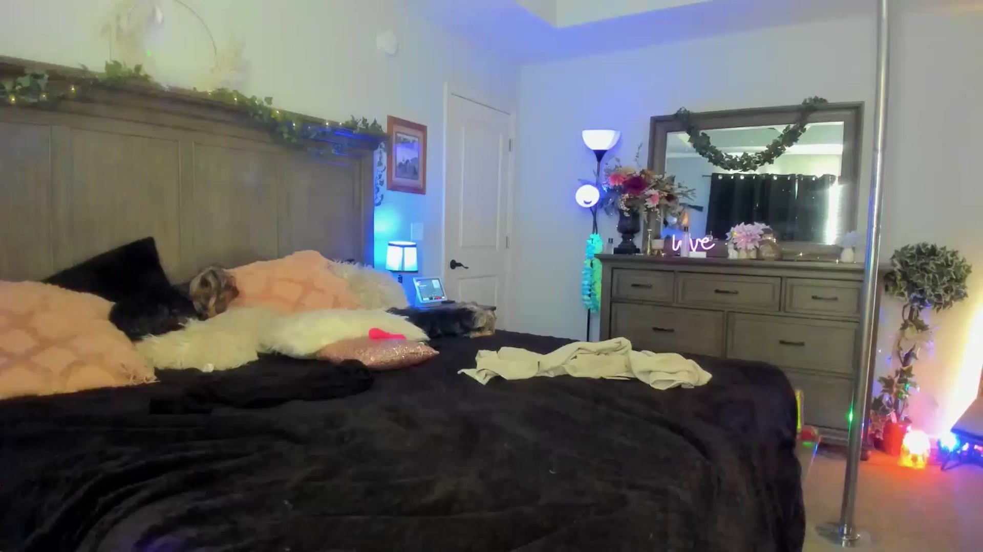 Gallery image thumbnail from Marilyn_BDAY's myfreecams stream on, 01/23/2025, 21:50 image 10 of 20
