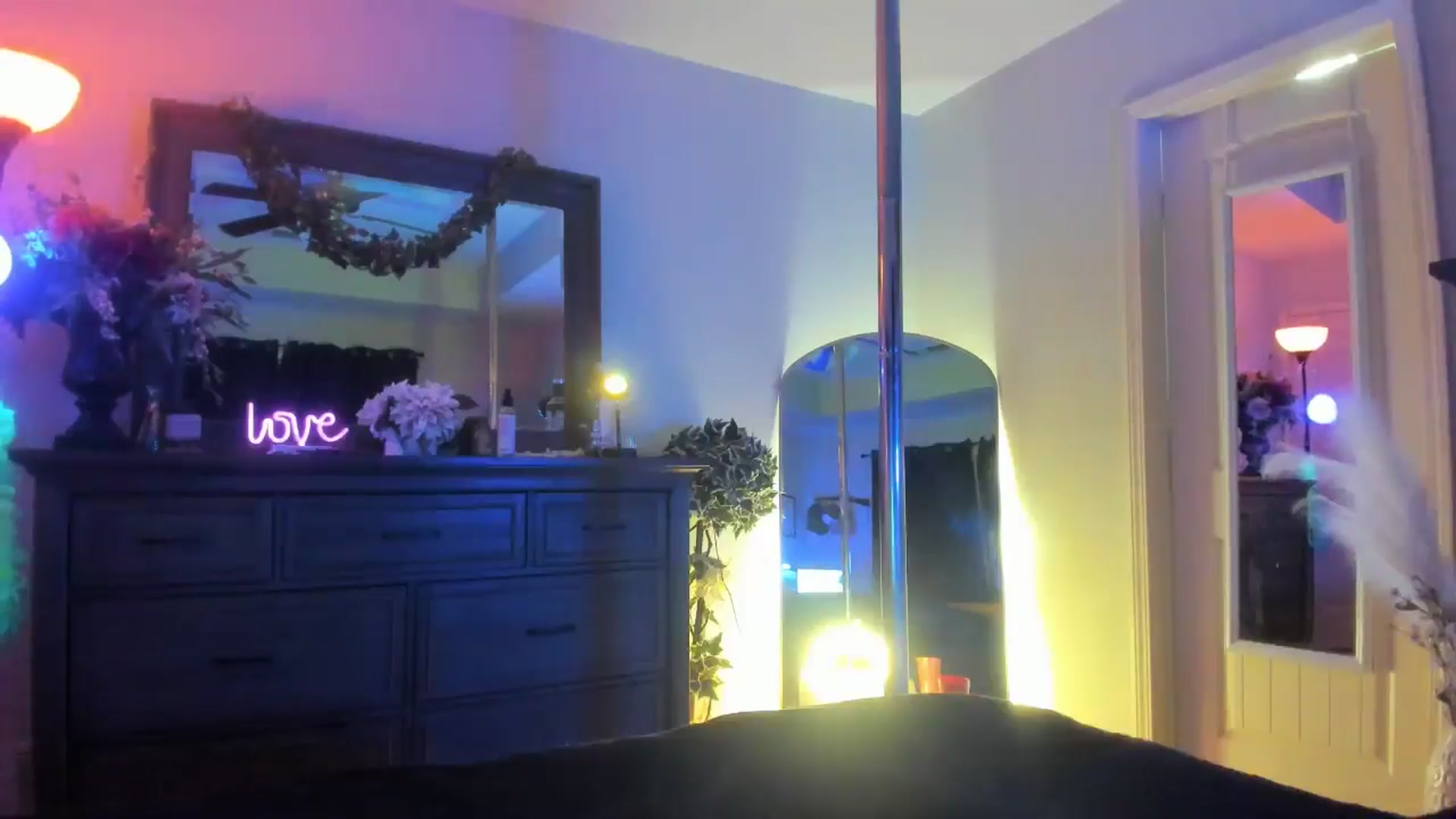Gallery image thumbnail from Marilyn_BDAY's myfreecams stream on, 01/28/2025, 24:14 image 11 of 20