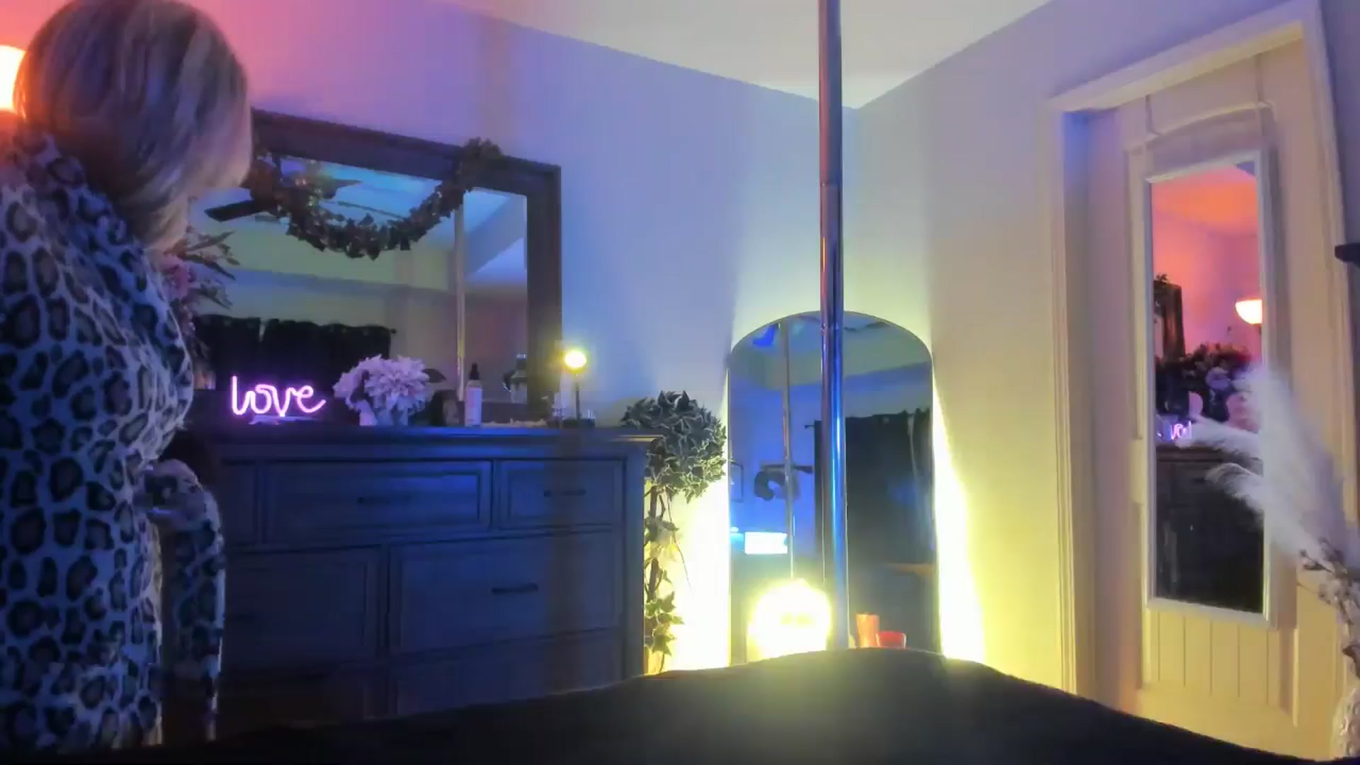 Gallery image thumbnail from Marilyn_BDAY's myfreecams stream on, 01/28/2025, 24:14 image 12 of 20