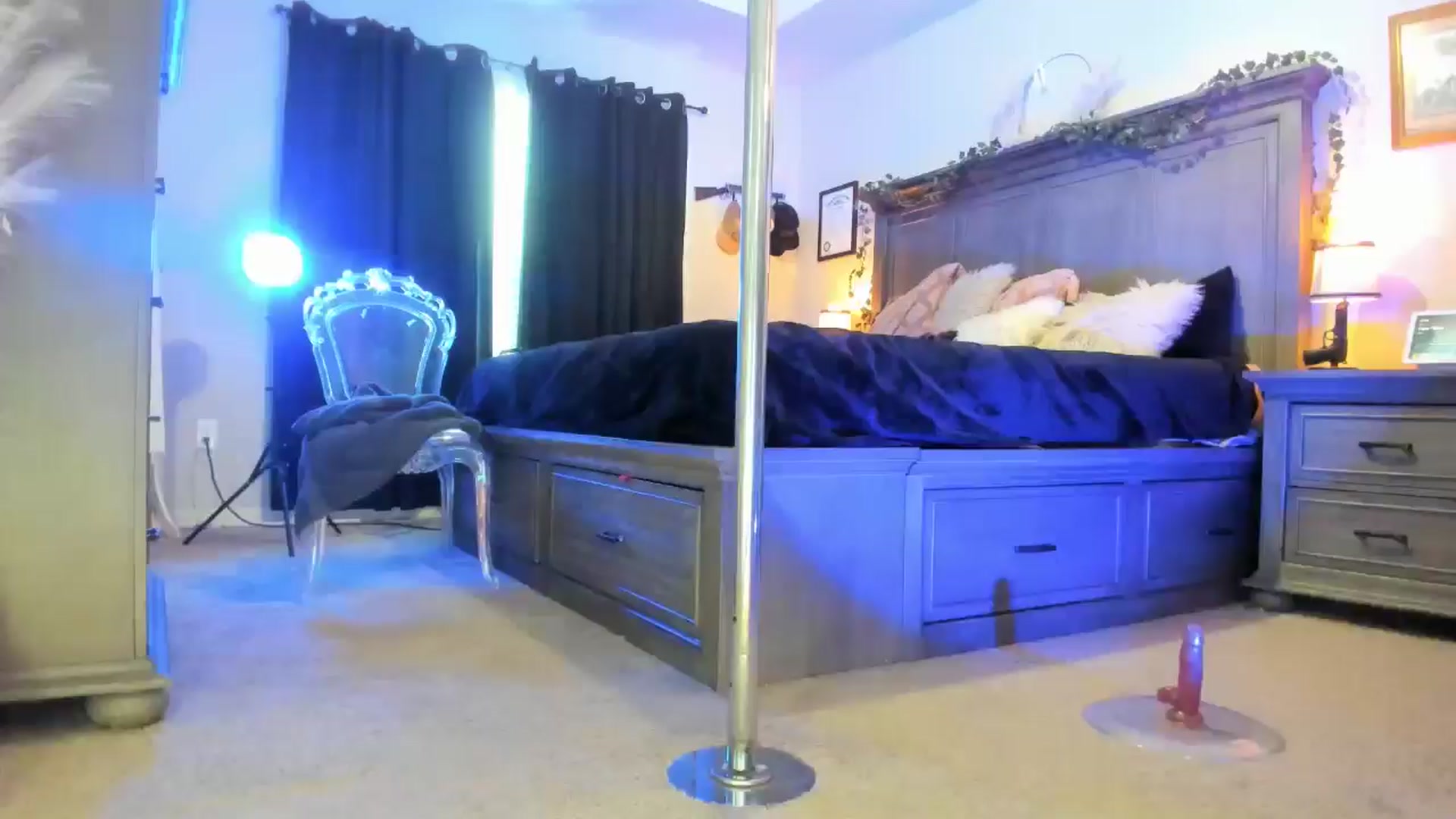 Gallery image thumbnail from Marilyn_BDAY's myfreecams stream on, 01/30/2025, 18:45 image 15 of 20