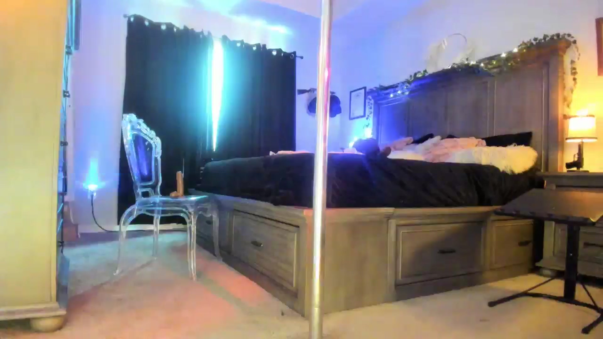 Gallery image thumbnail from Marilyn_BDAY's myfreecams stream on, 02/06/2025, 18:31 image 19 of 20