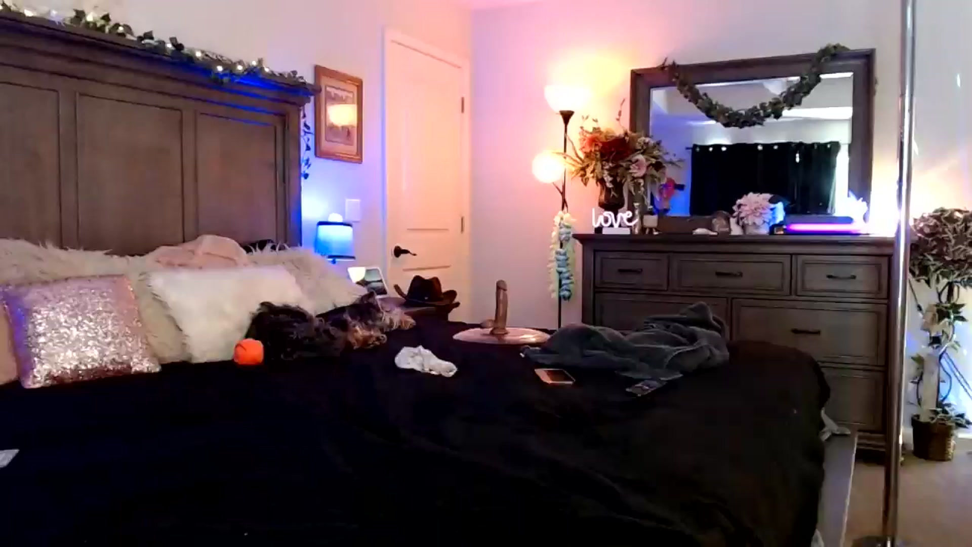 Gallery image thumbnail from Marilyn_XO's myfreecams stream on, 10/01/2024, 20:34 image 1 of 20
