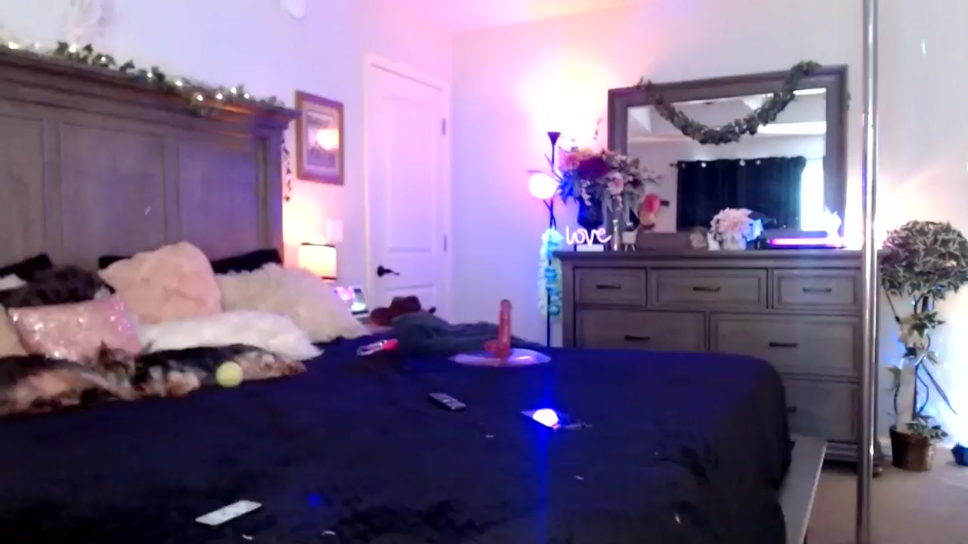 Gallery image thumbnail from Marilyn_XO's myfreecams stream on, 10/02/2024, 15:43 image 15 of 20