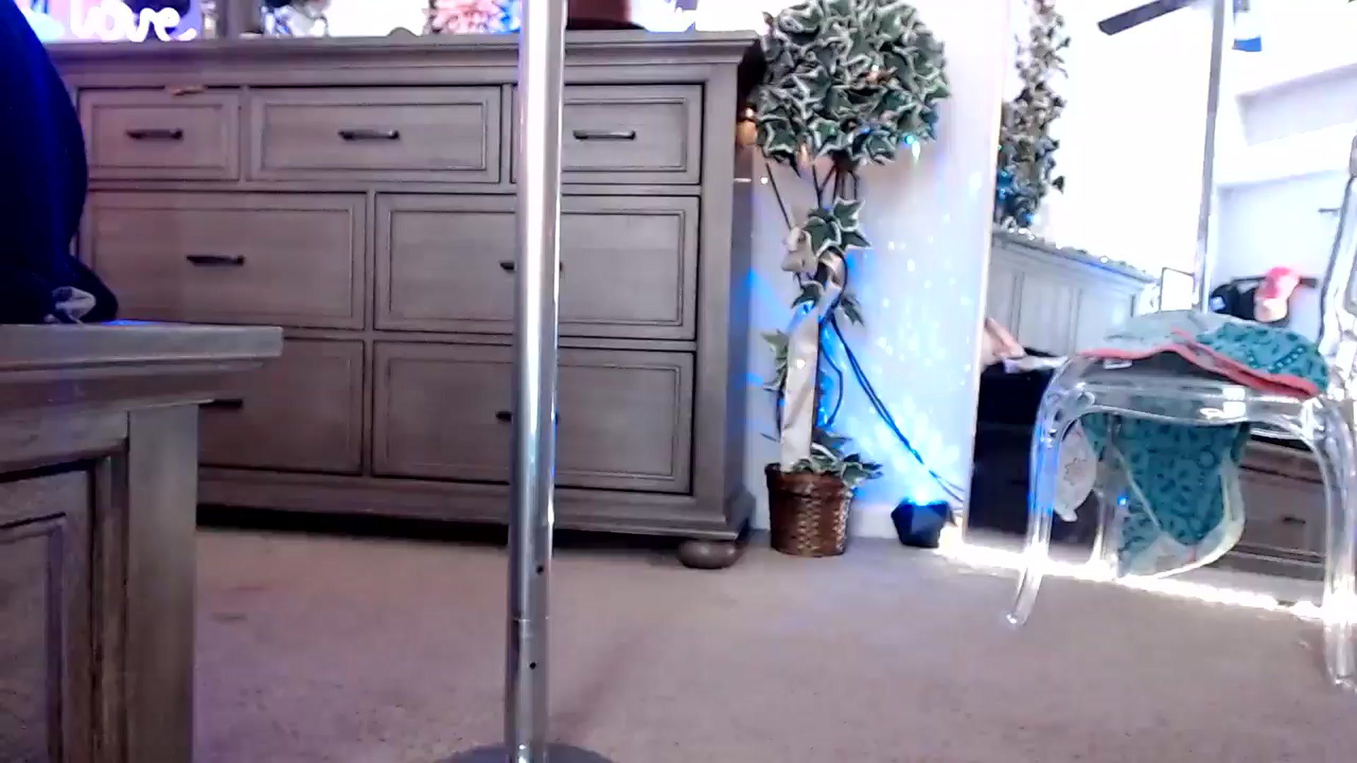 Gallery image thumbnail from Marilyn_XO's myfreecams stream on, 10/08/2024, 18:29 image 1 of 20
