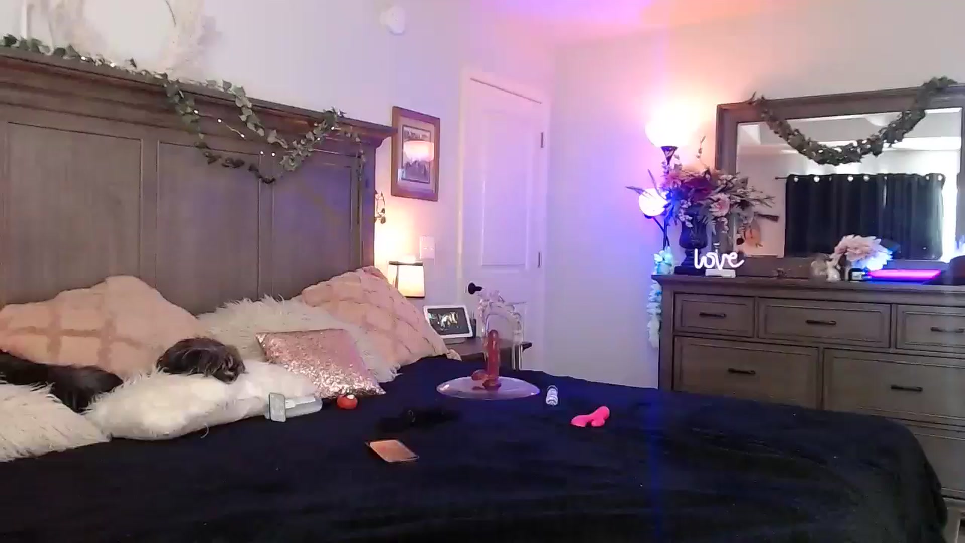 Gallery image thumbnail from Marilyn_XO's myfreecams stream on, 10/29/2024, 20:37 image 11 of 20