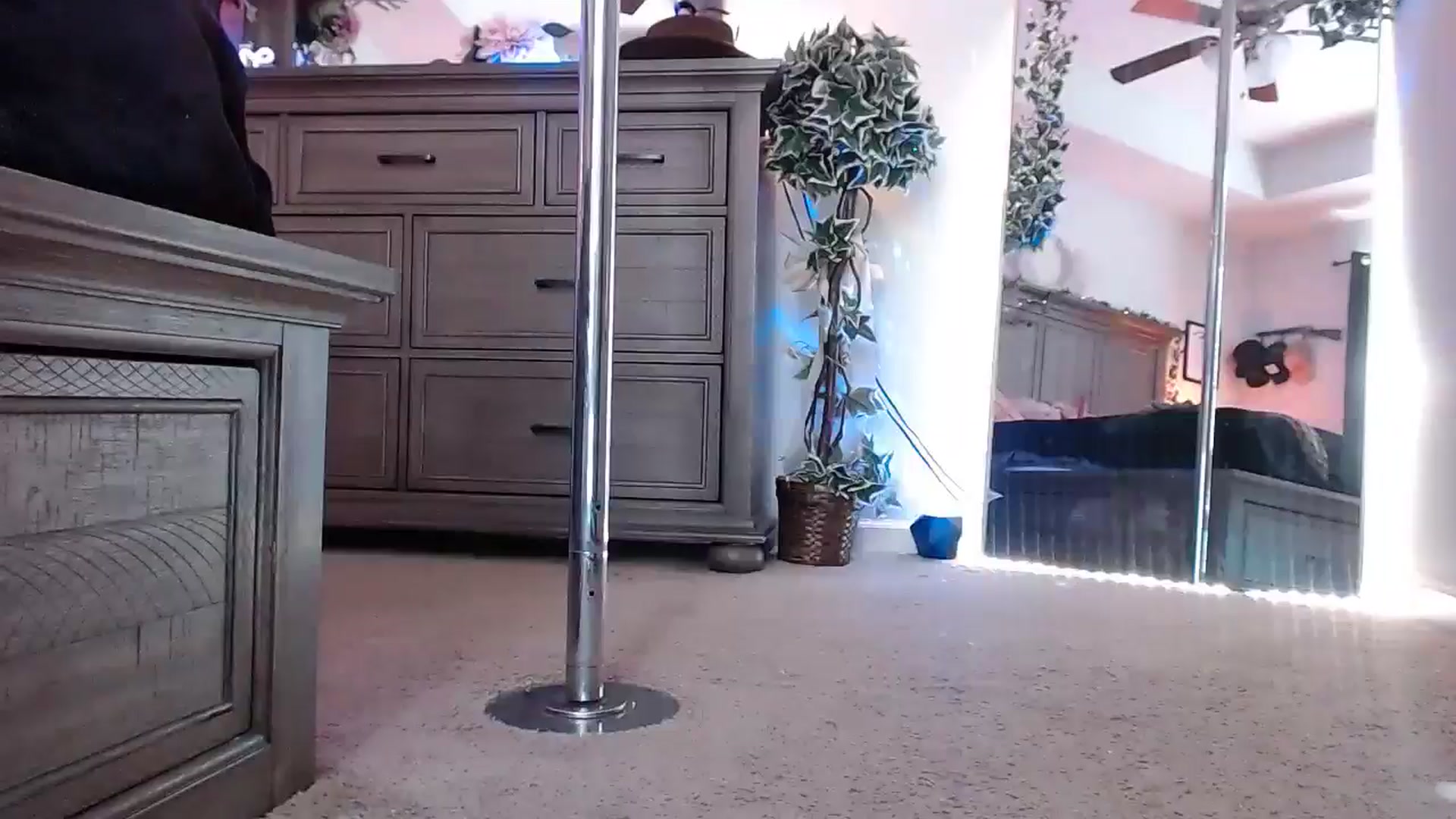 Gallery image thumbnail from Marilyn_XO's myfreecams stream on, 10/29/2024, 20:37 image 6 of 20