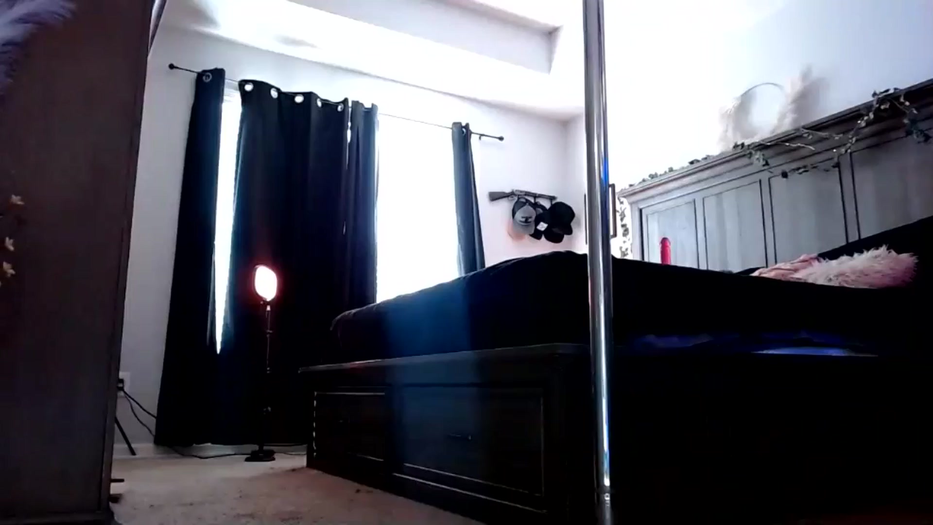 Gallery image thumbnail from Marilyn_XO's myfreecams stream on, 11/09/2024, 17:23 image 15 of 20