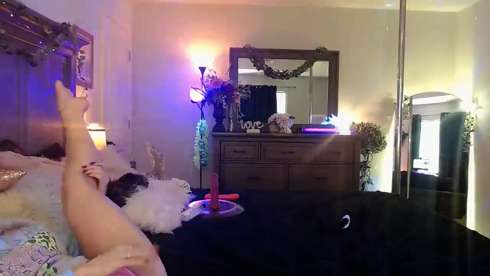 Gallery image thumbnail from Marilyn_XO's myfreecams stream on, 11/13/2024, 18:40 image 20 of 20
