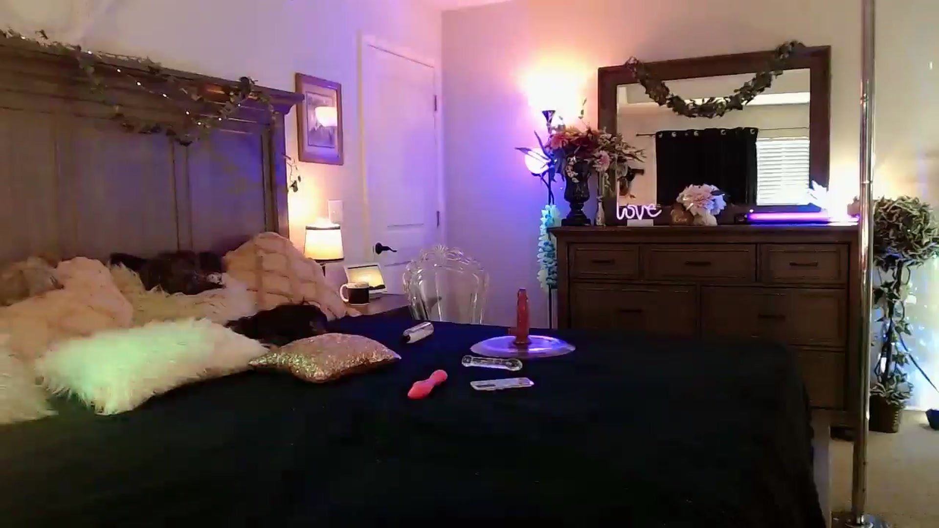 Gallery image thumbnail from Marilyn_XO's myfreecams stream on, 11/14/2024, 17:59 image 5 of 20