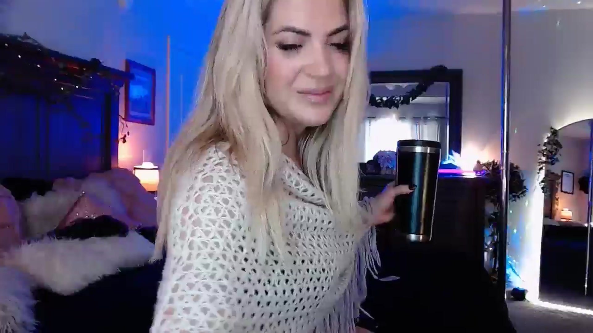 Gallery image thumbnail from Marilyn_XO's myfreecams stream on, 11/21/2024, 17:11 image 11 of 20