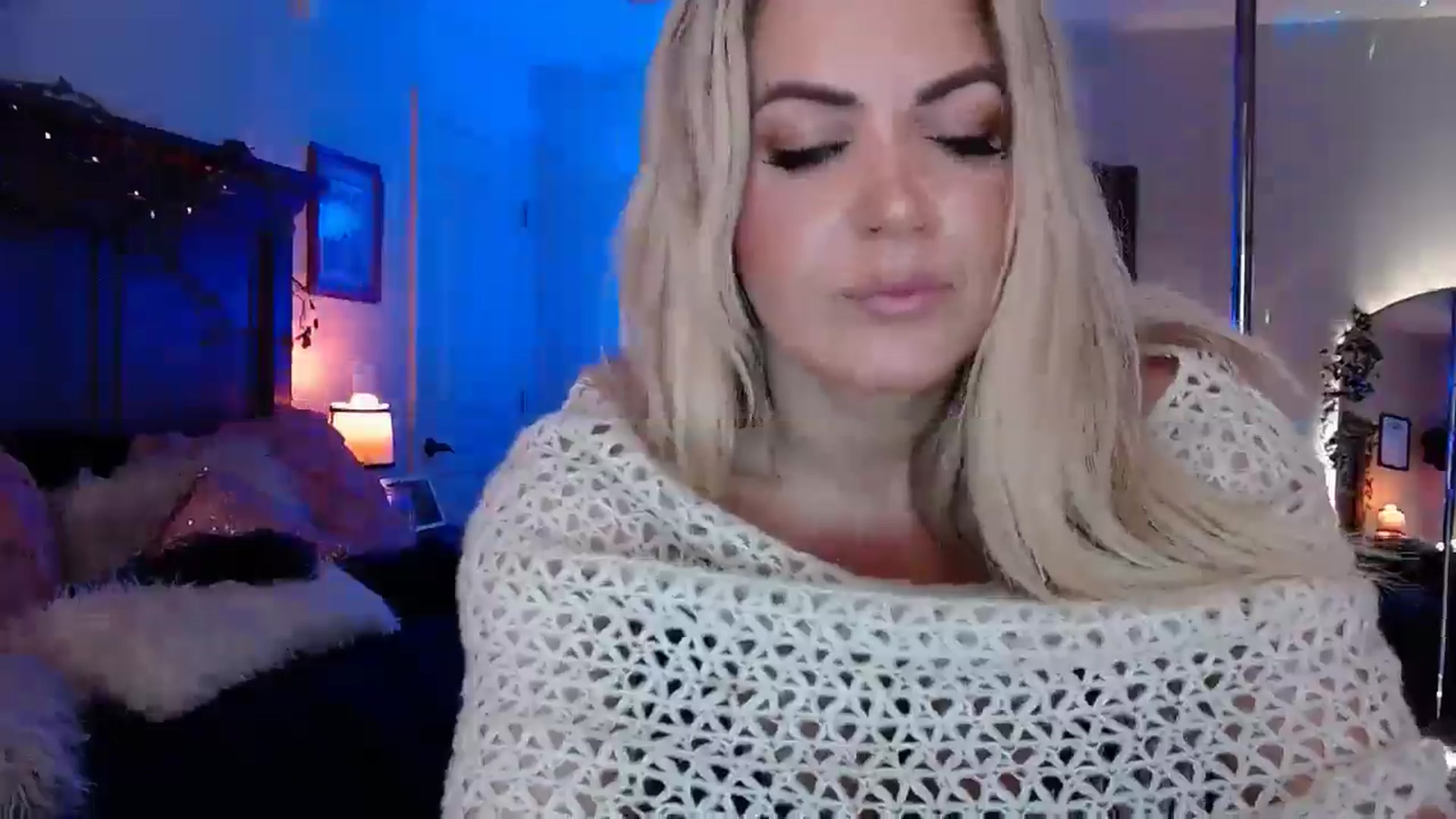 Gallery image thumbnail from Marilyn_XO's myfreecams stream on, 11/21/2024, 17:11 image 9 of 20