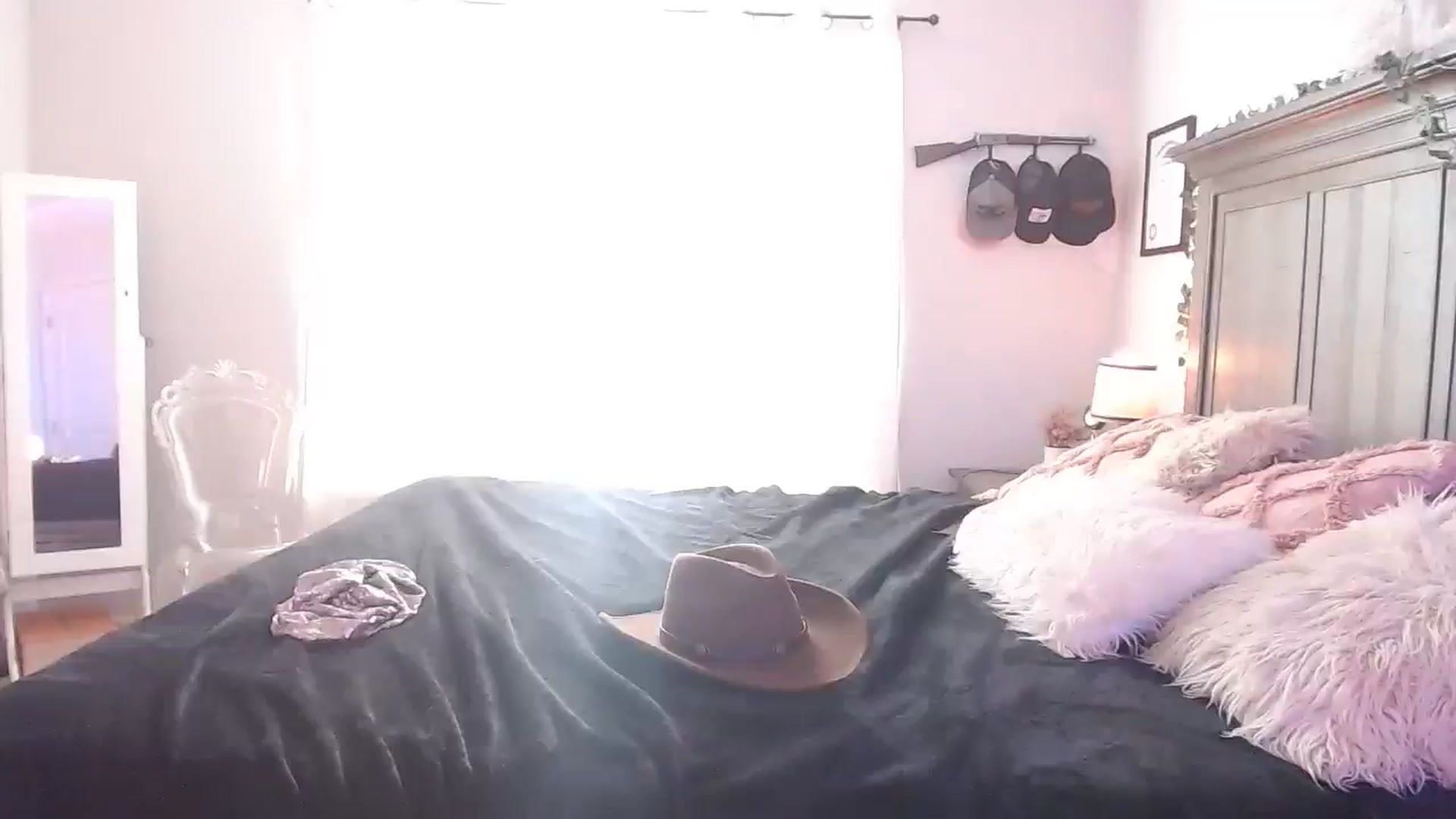 Gallery image thumbnail from Marilyn_XO's myfreecams stream on, 11/29/2024, 21:33 image 20 of 20