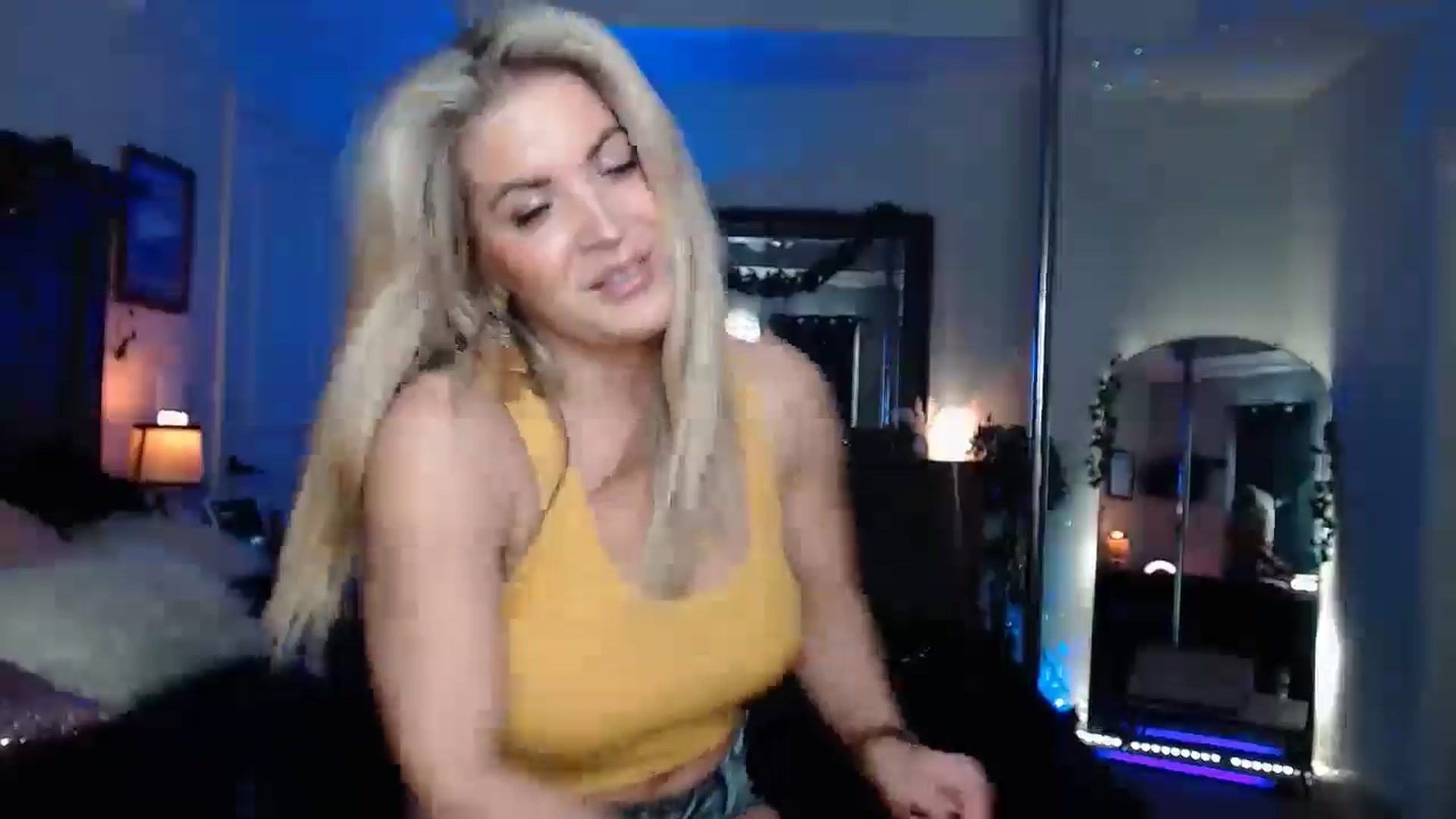 Gallery image thumbnail from Marilyn_XO's myfreecams stream on, 12/02/2024, 17:14 image 20 of 20