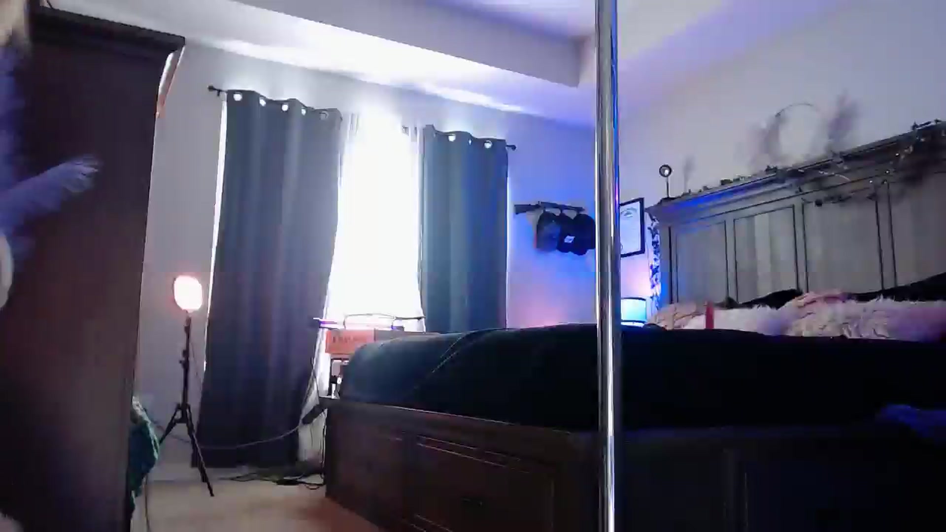 Gallery image thumbnail from Marilyn_XO's myfreecams stream on, 12/02/2024, 19:44 image 6 of 20