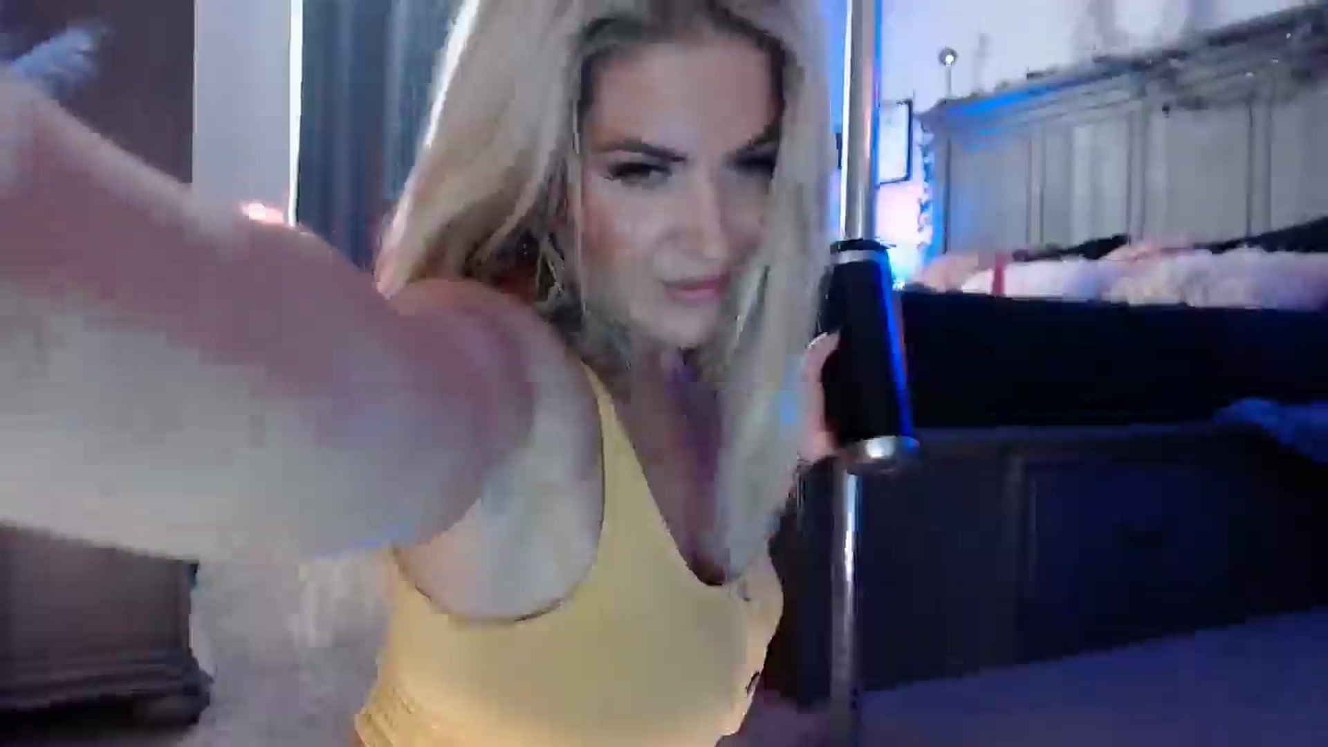 Gallery image thumbnail from Marilyn_XO's myfreecams stream on, 12/02/2024, 19:44 image 5 of 20