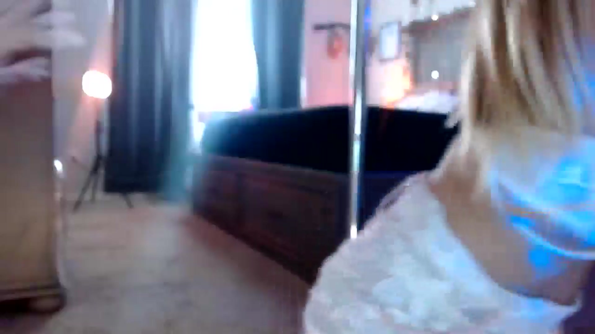 Gallery image thumbnail from Marilyn_XO's myfreecams stream on, 12/07/2024, 17:32 image 7 of 20