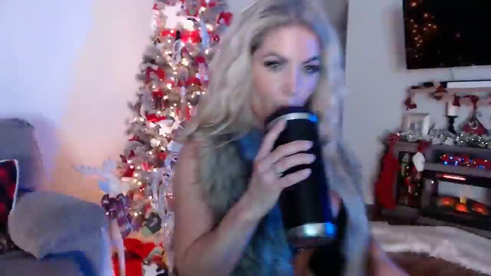 Gallery image thumbnail from Marilyn_XO's myfreecams stream on, 12/09/2024, 18:54 image 1 of 20