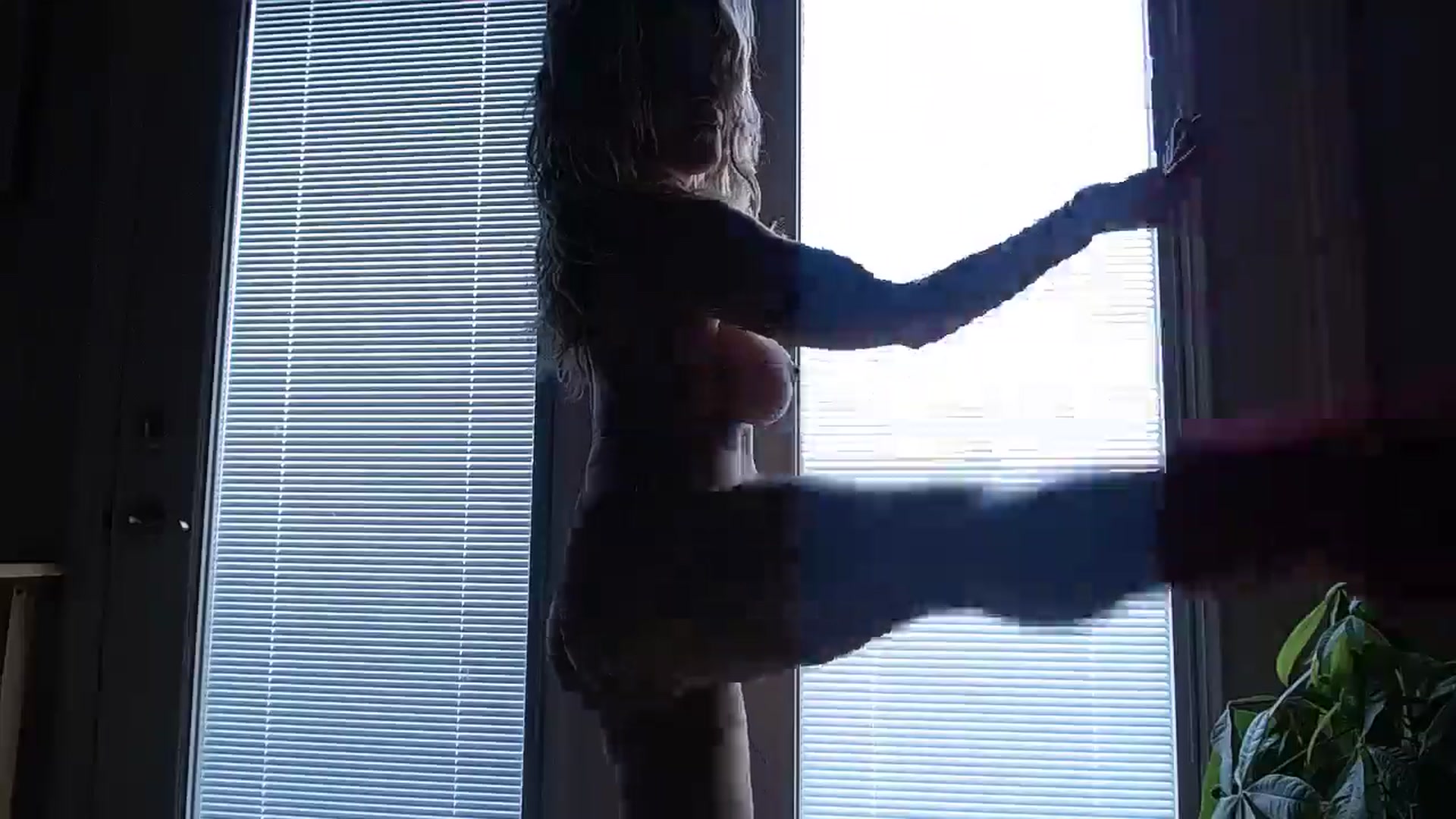 Gallery image thumbnail from Marilyn_XO's myfreecams stream on, 12/09/2024, 20:39 image 14 of 20