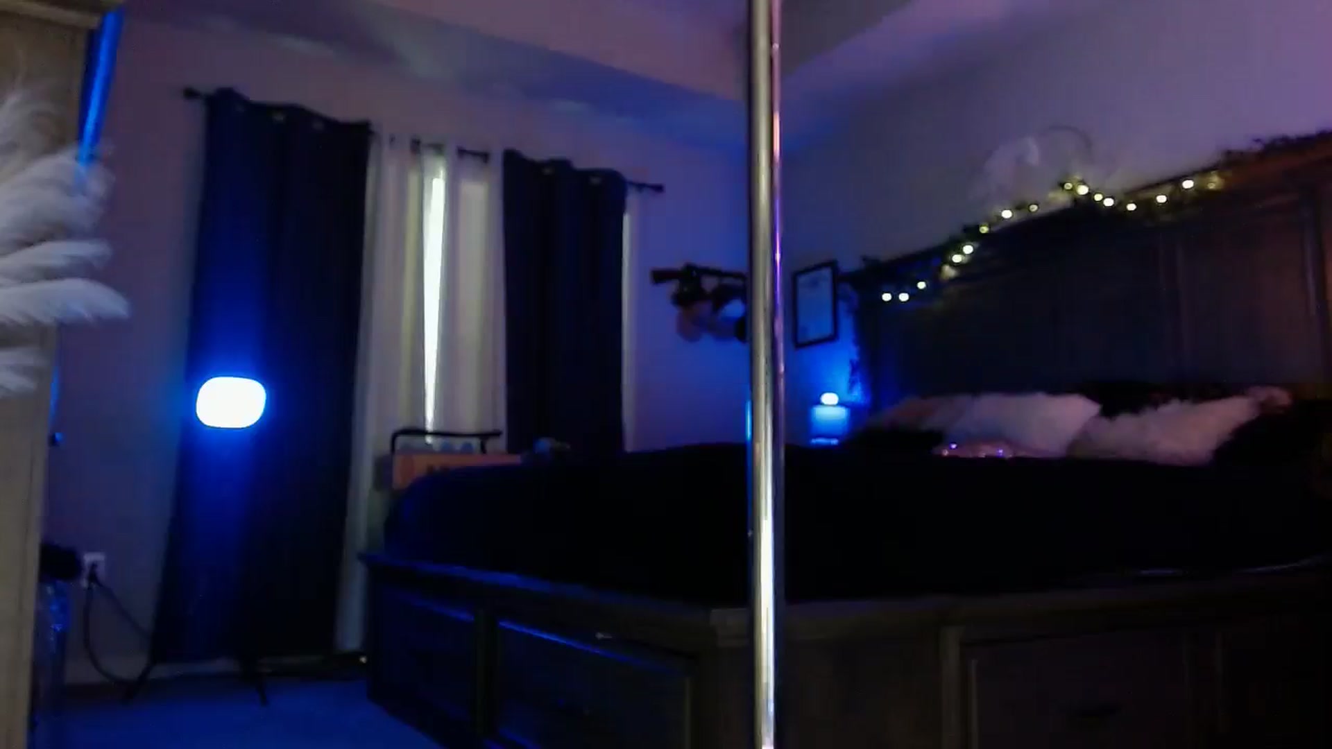 Gallery image thumbnail from Marilyn_XO's myfreecams stream on, 12/20/2024, 21:08 image 12 of 20