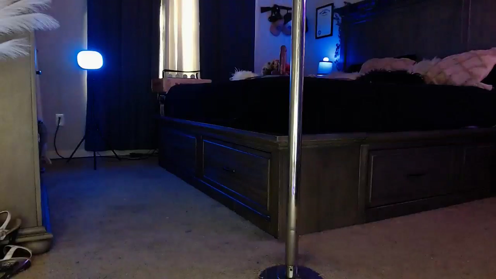 Gallery image thumbnail from Marilyn_XO's myfreecams stream on, 12/21/2024, 23:19 image 11 of 20