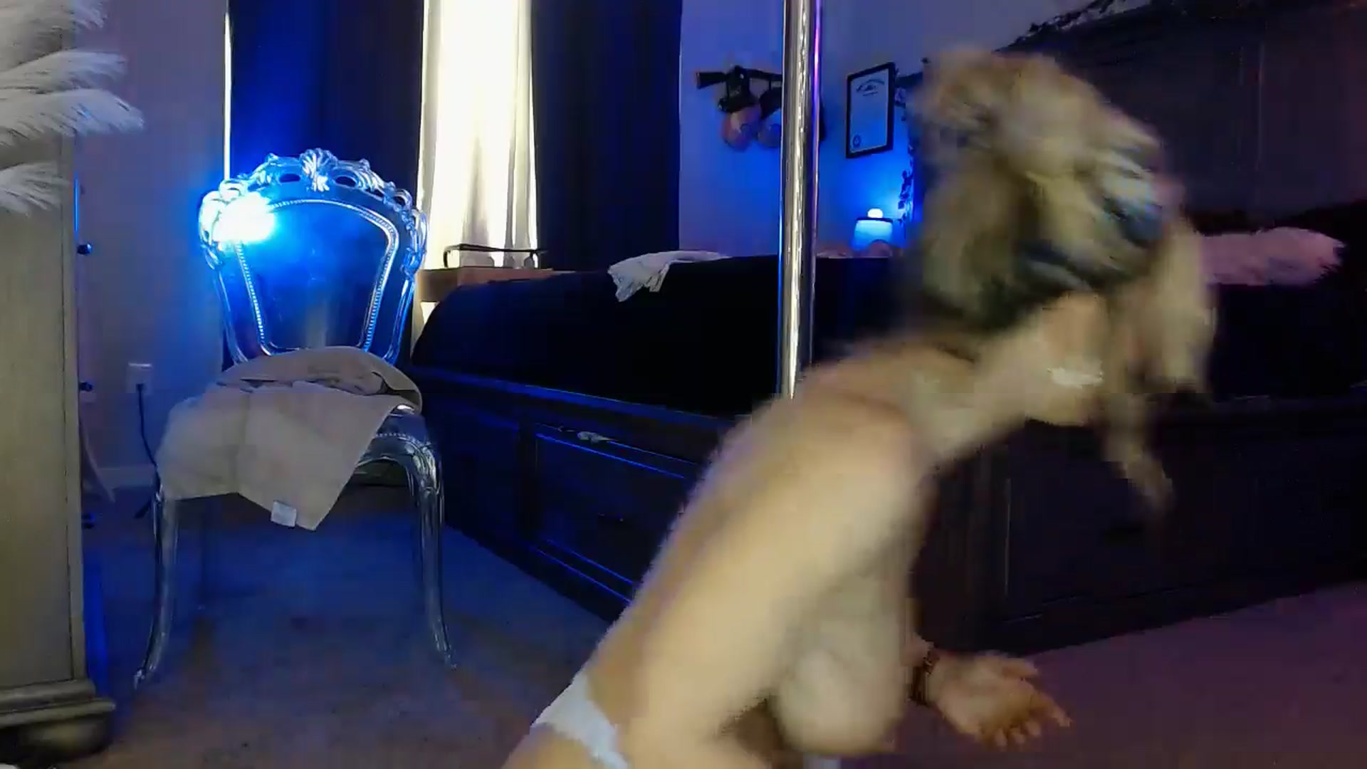 Gallery image thumbnail from Marilyn_XO's myfreecams stream on, 12/23/2024, 21:25 image 11 of 20
