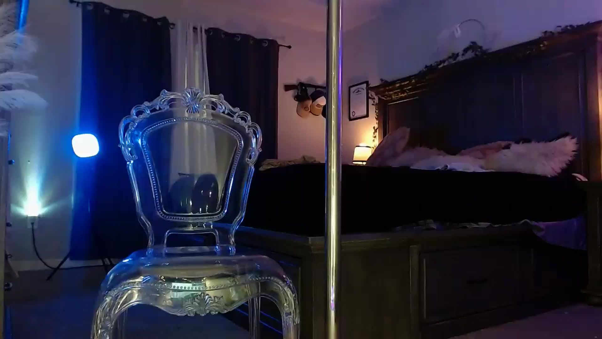 Gallery image thumbnail from Marilyn_XO's myfreecams stream on, 12/29/2024, 21:33 image 20 of 20