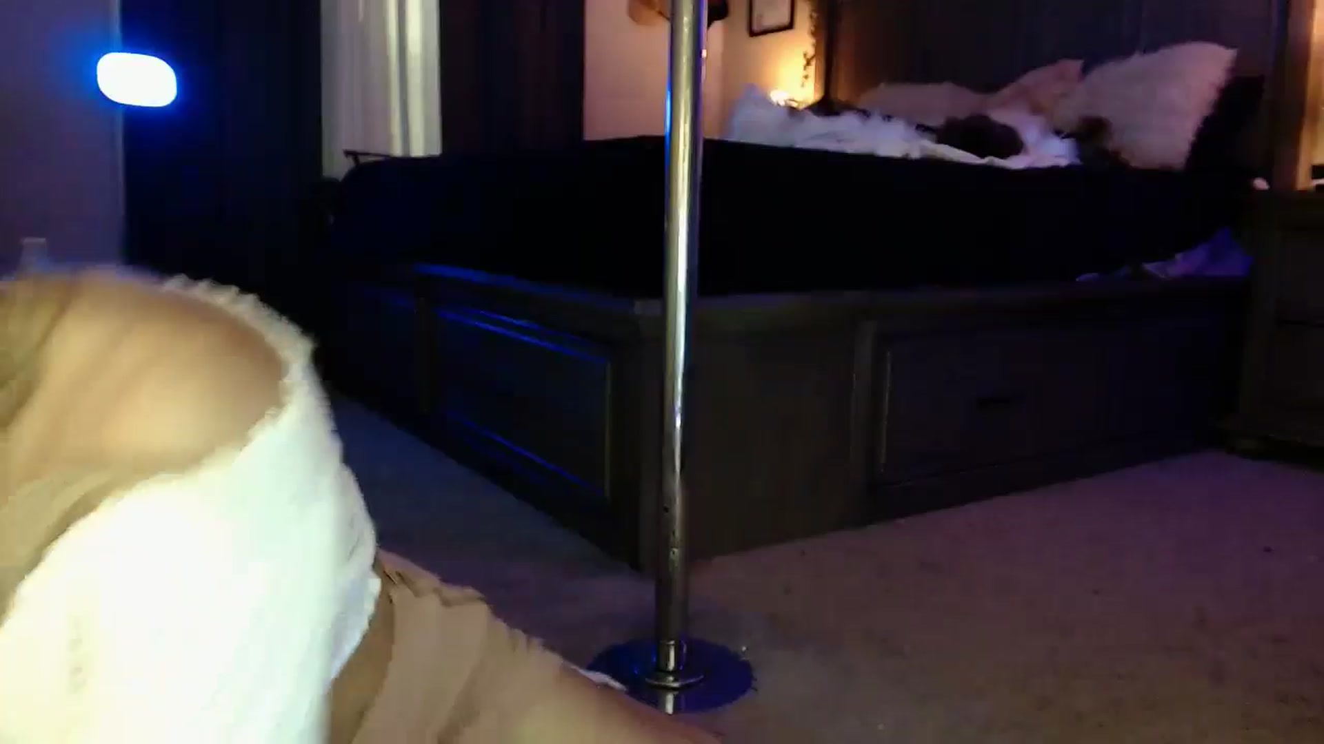 Gallery image thumbnail from Marilyn_XO's myfreecams stream on, 12/31/2024, 18:24 image 4 of 20