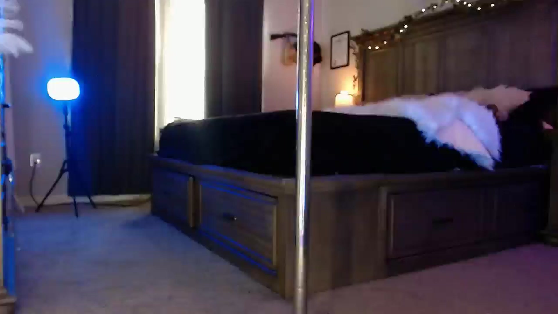 Gallery image thumbnail from Marilyn_XO's myfreecams stream on, 01/02/2025, 20:26 image 9 of 20